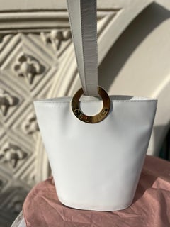 Rare 1990s Céline Logo Ring Bucket Bag in White Leather – Documented Design