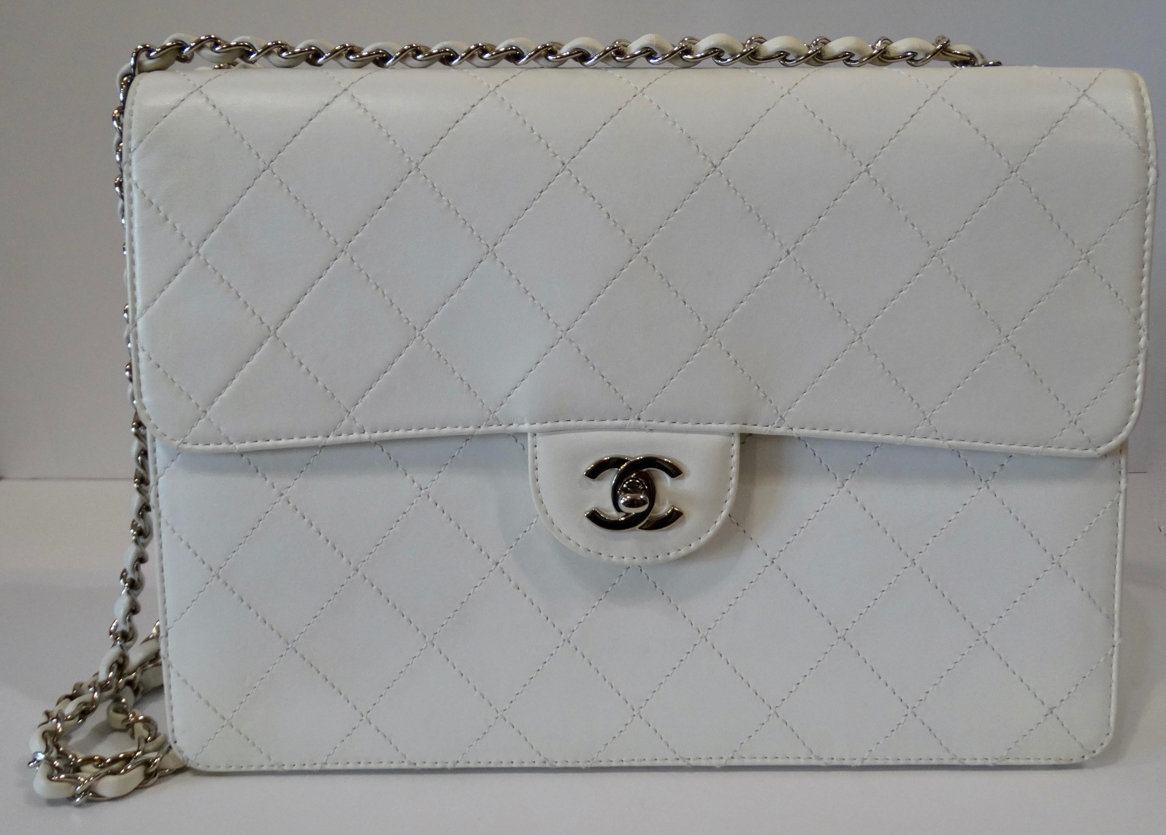 Chanel 1990s White Goatskin Quilted Shoulder Bag 6