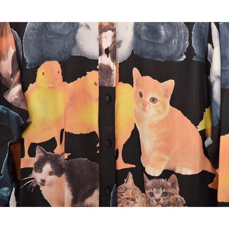 Rare 1990's Vintage Moschino Animal Photo Pet Print Pattern Silk Shirt Blouse Bon état - En vente à Sheffield, GB