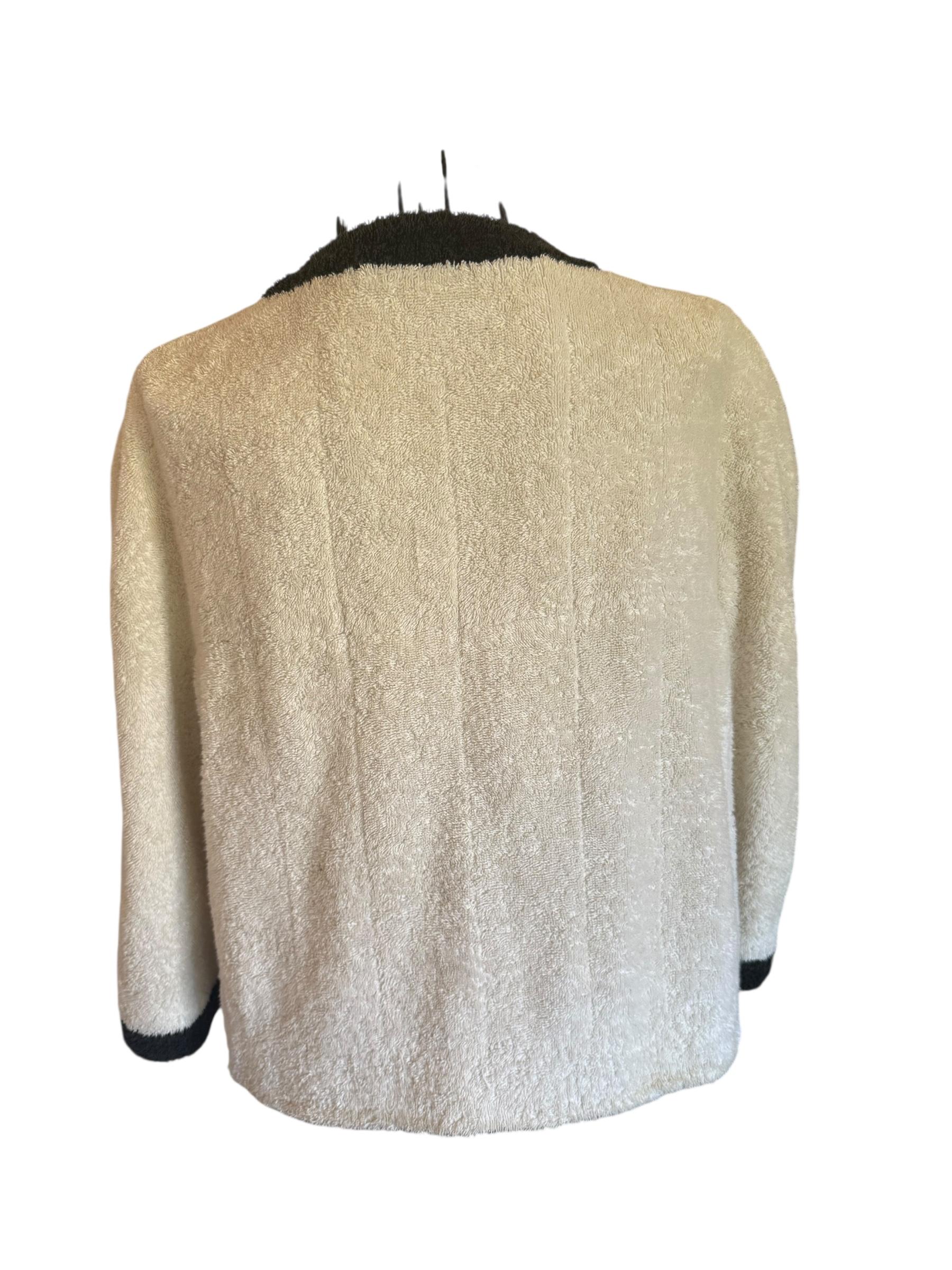 Seltene 1992 Chanel Frottee Frottee CC Ecru Elfenbein Runway Logo Jacke im Angebot 1