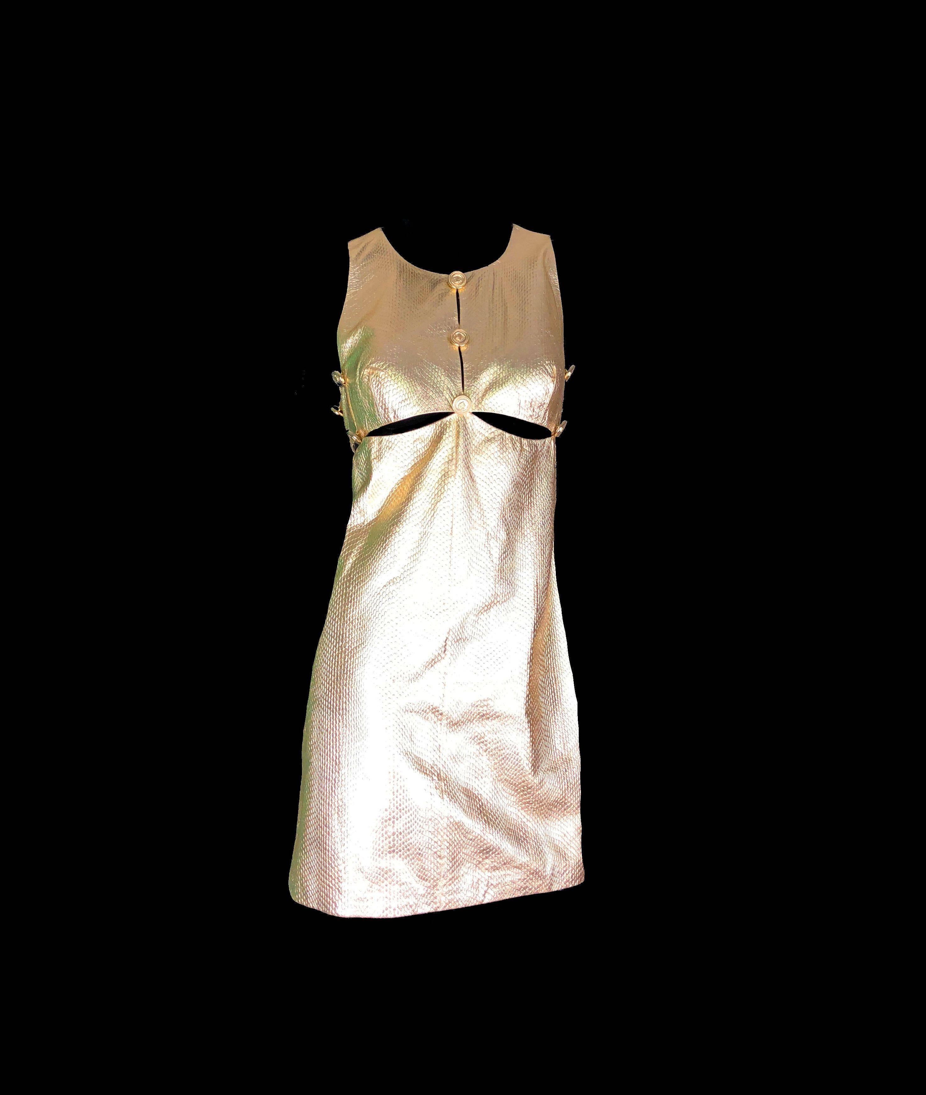 UNWORN Gianni Versace 1994 Medusa Metallic Golden Leather Dress Museum Piece 44 Bon état - En vente à Switzerland, CH