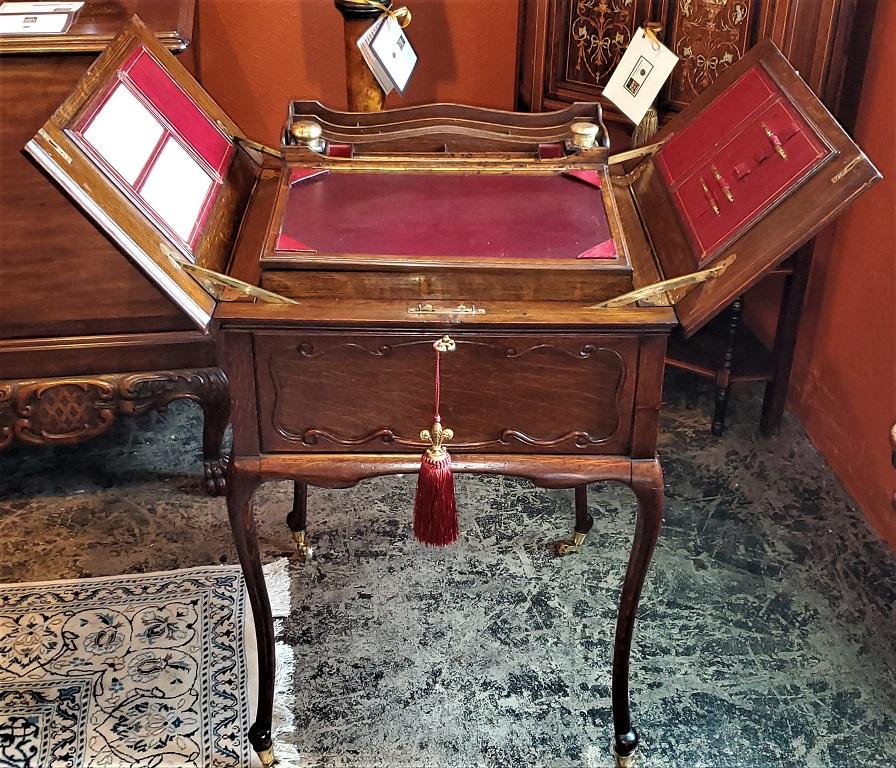 Late Victorian Rare 19th Century English Eclipse Patented Telescopic Desk For Sale