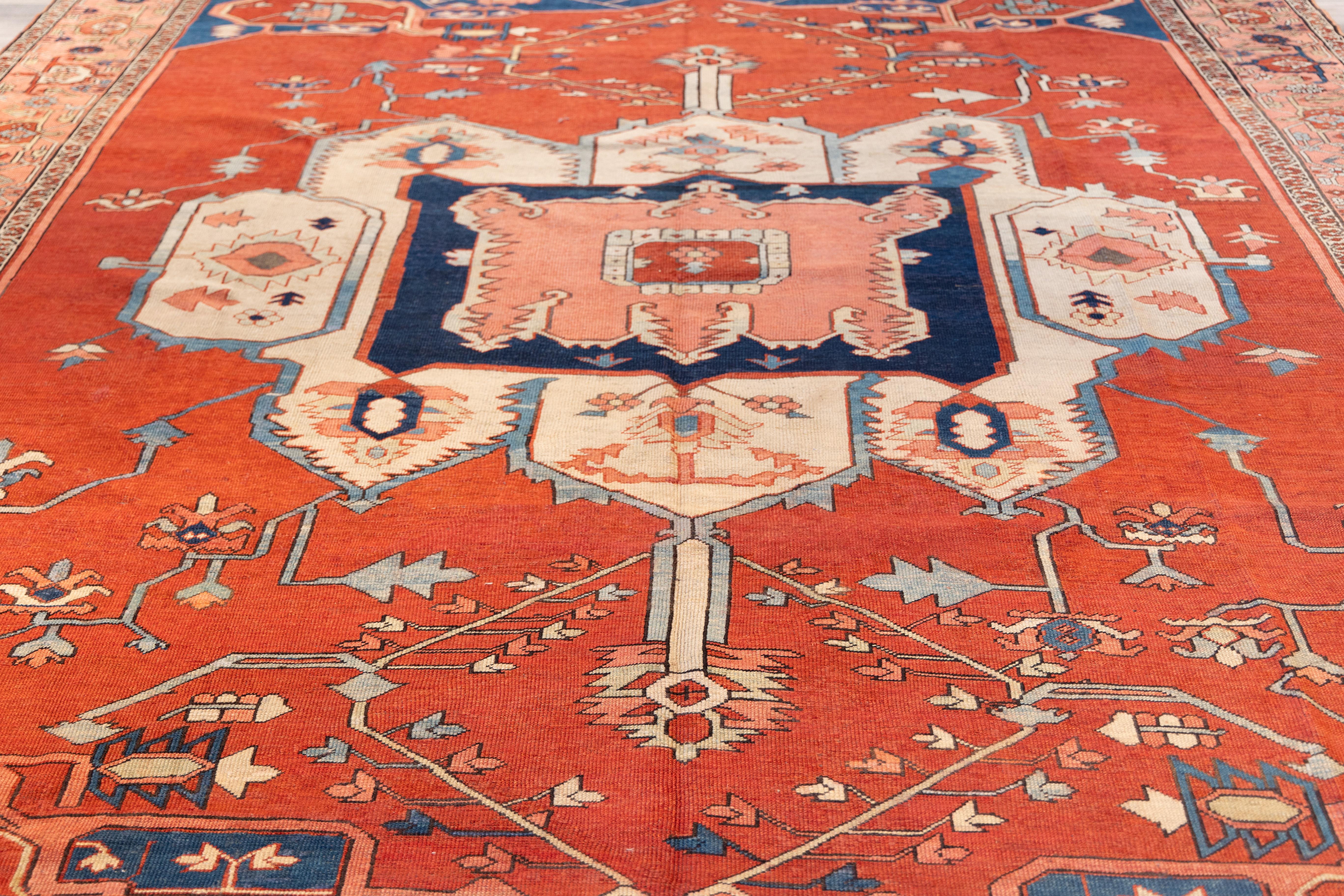 Rare 19th cent. Serapi tribal rug Persa en venta
