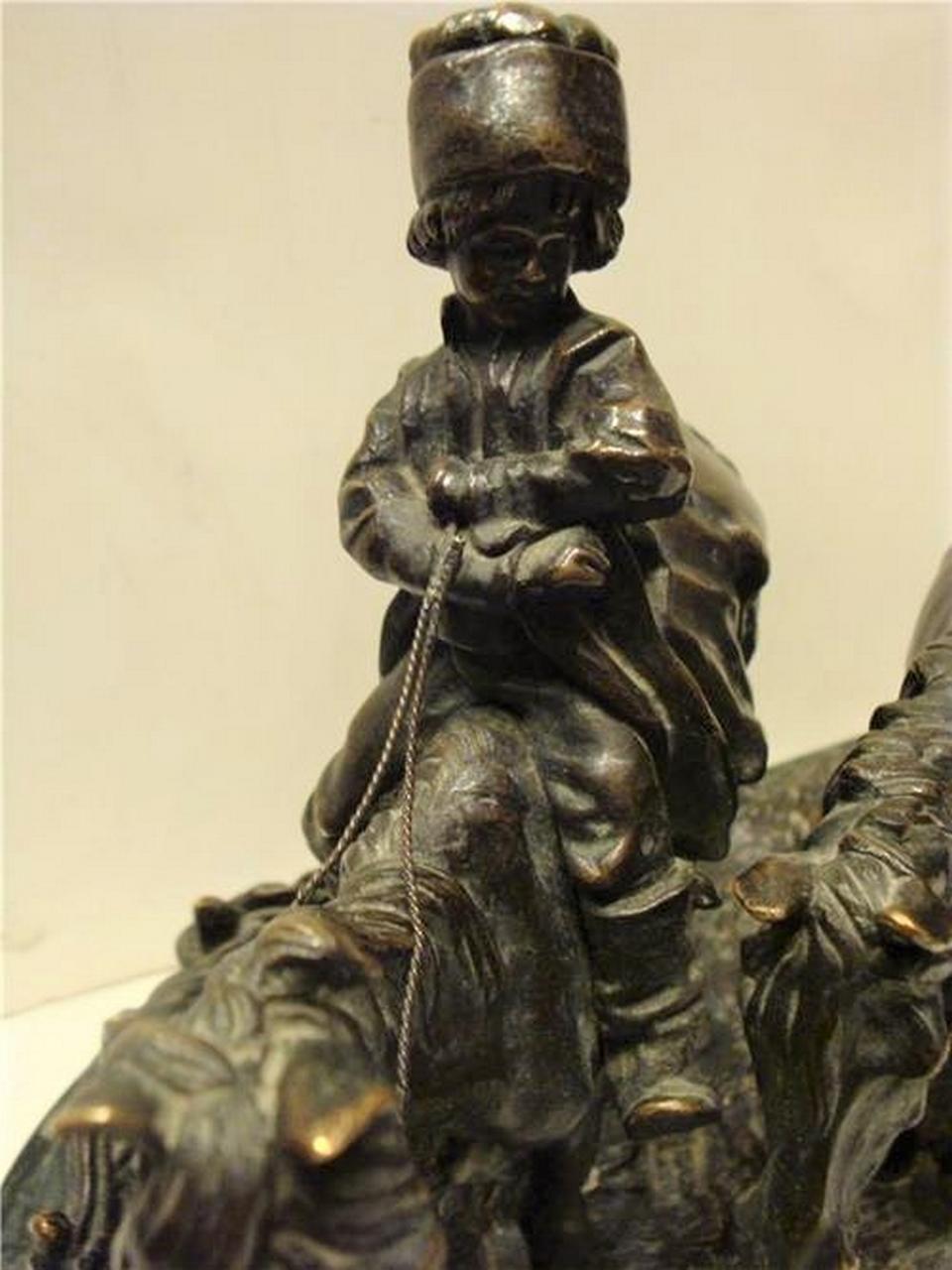 Rare bronze russe ancien du 19ème siècle représentant un groupe de garçons chevaux Evgeni Lanceray Bon état - En vente à New York, NY