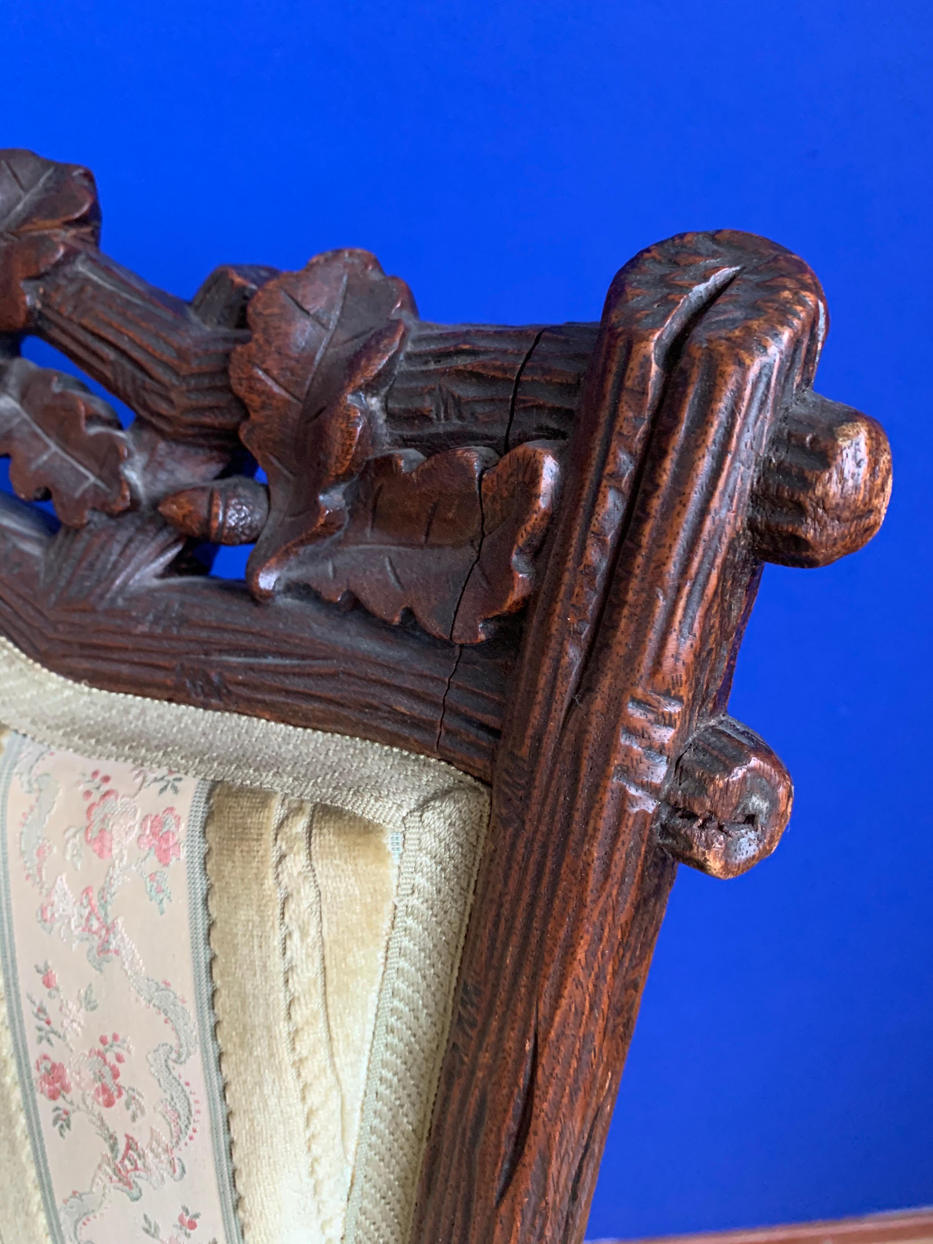 Forêt-Noire Rare fauteuil du 19ème siècle en noyer de Black Forest par Horrix avec tapisserie de classe en vente
