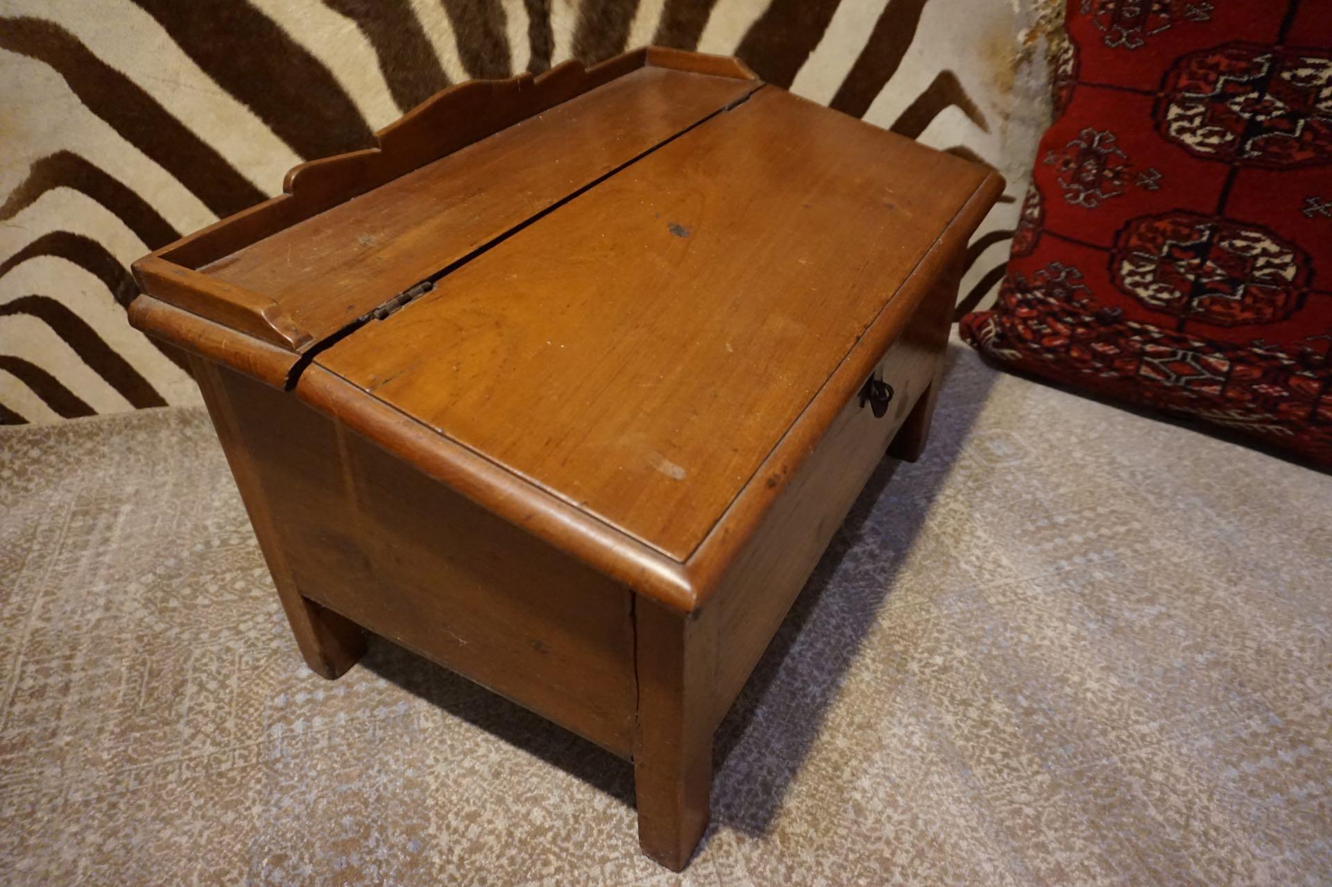 Rare 19th Century British India Solid Teak Slant Lid Floor Scholar's Desk For Sale 5