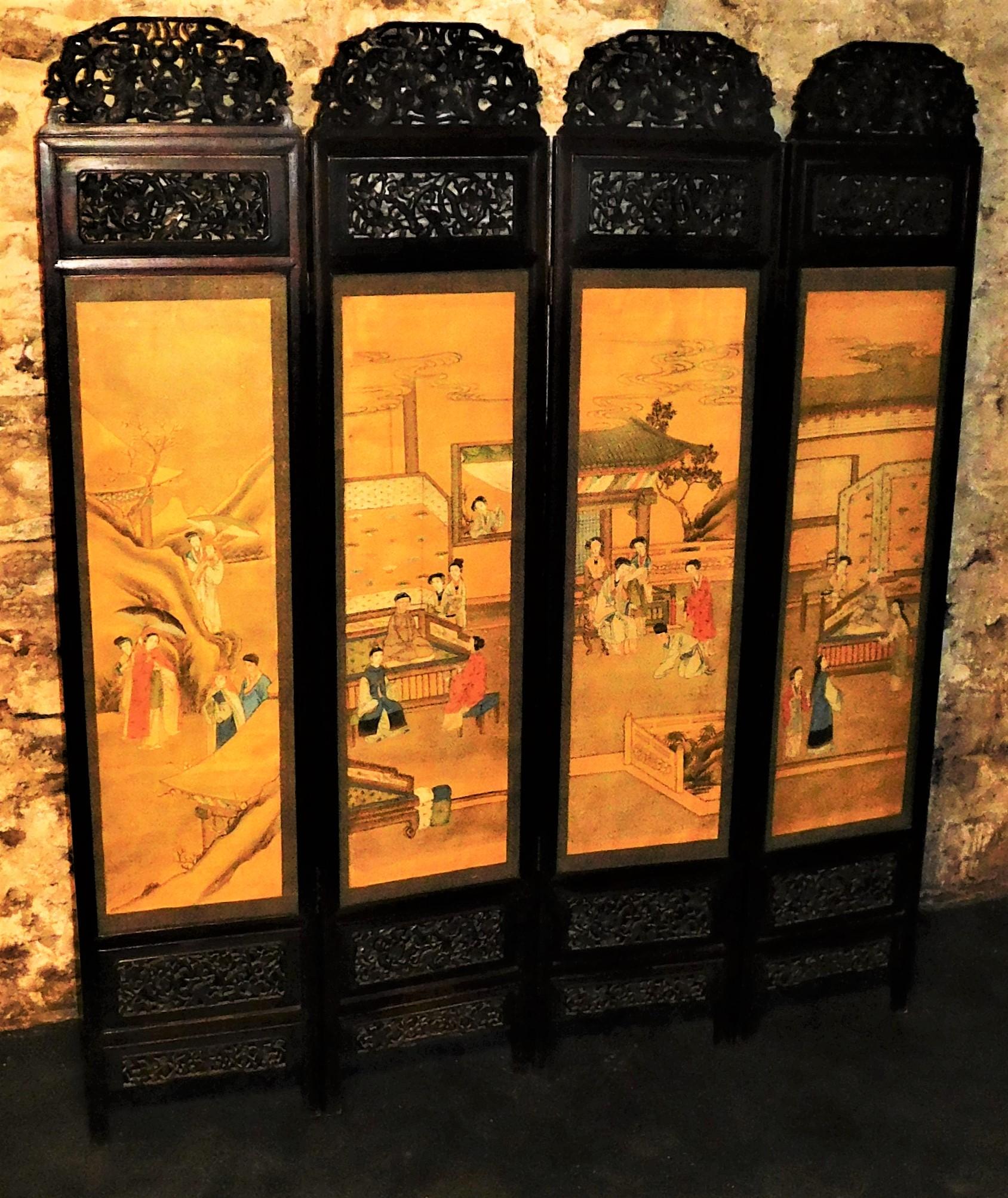 Rare écran en soie à quatre panneaux en bois de feuillus asiatique sculpté du 19ème siècle de Chine en vente 4