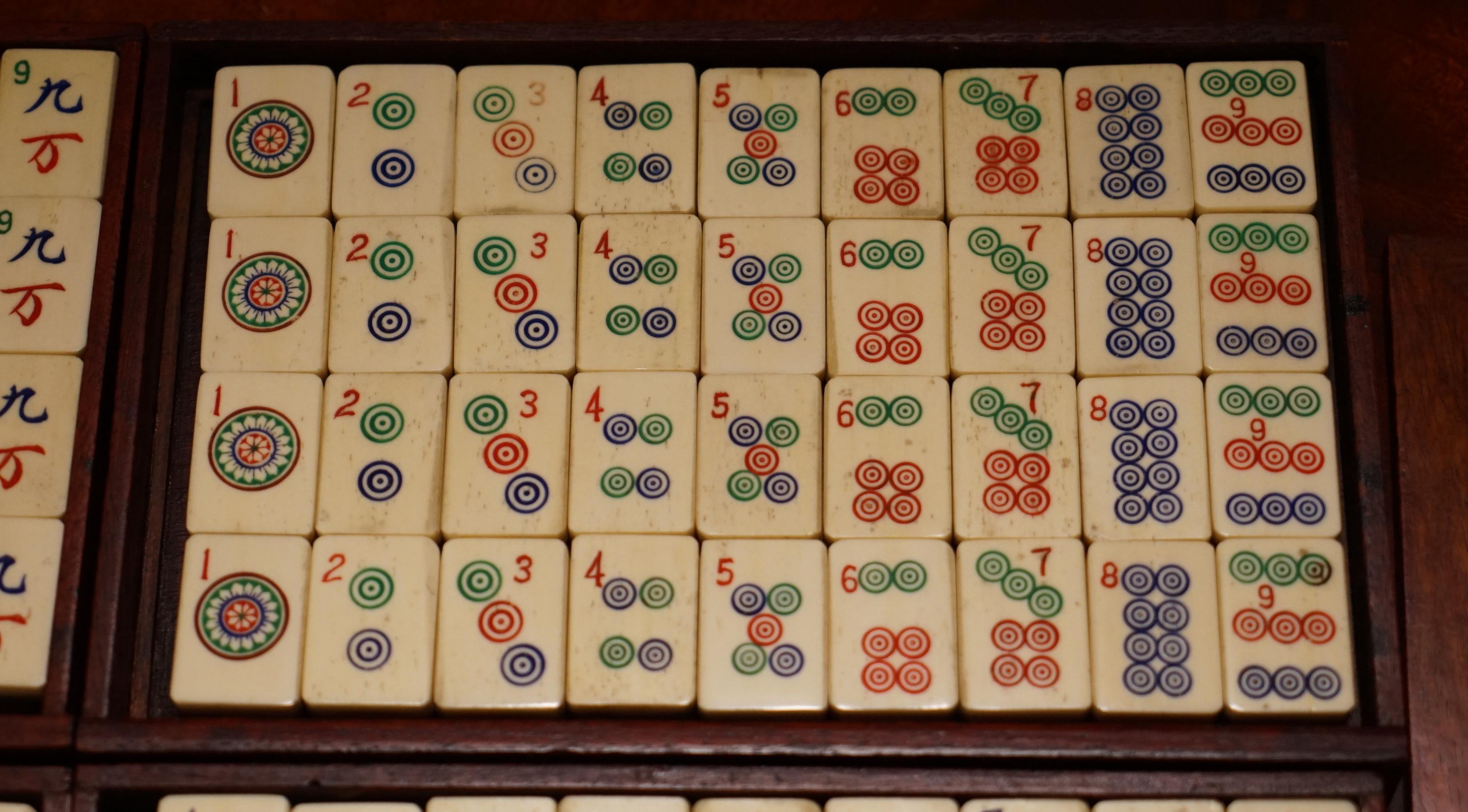 Rare 19th Century Chinese Mahjong Set in Carry Case Made with Bovine & Bambo 3