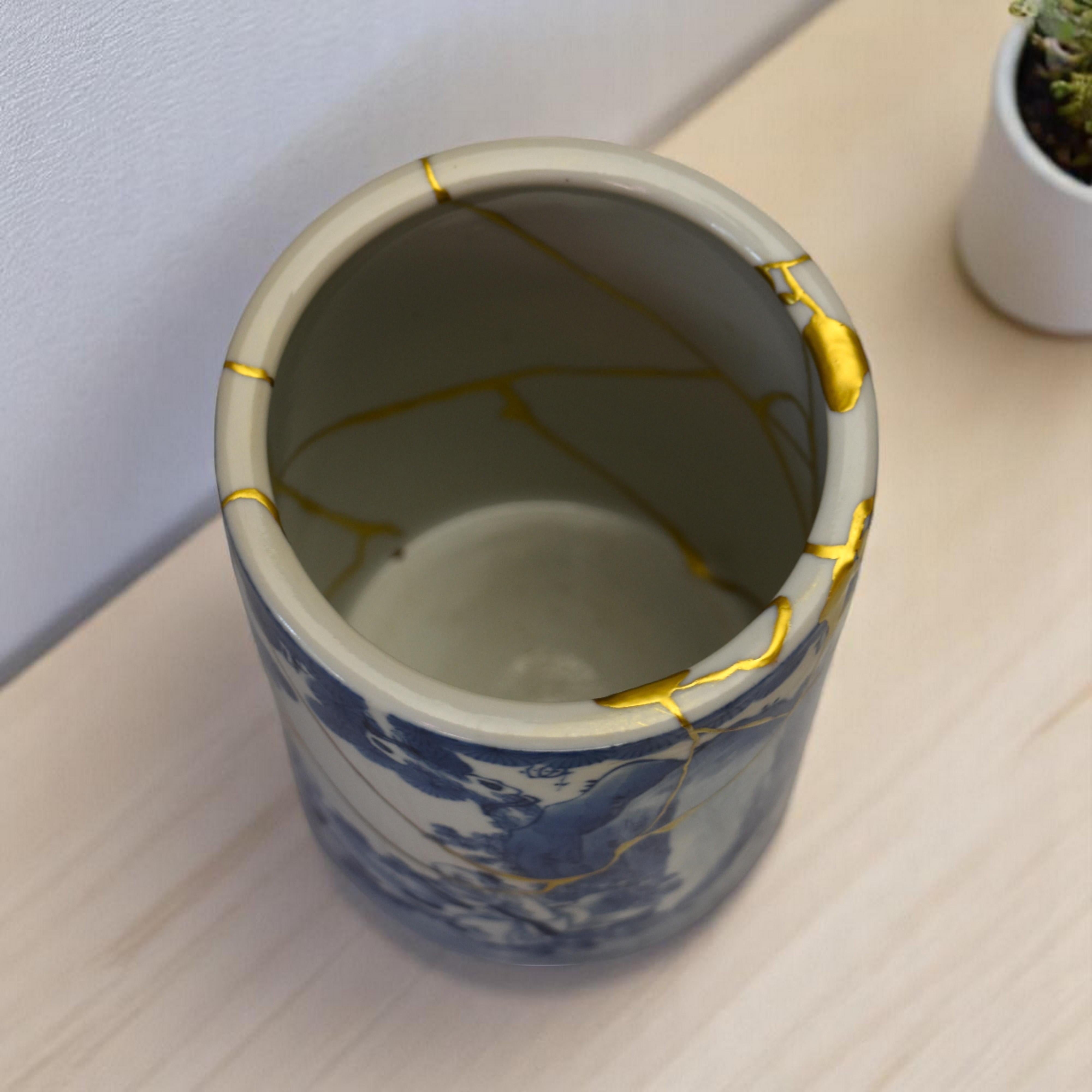 Seltener chinesischer Porzellanpinseltopf des 19. Jahrhunderts für Vietnam im Angebot 5