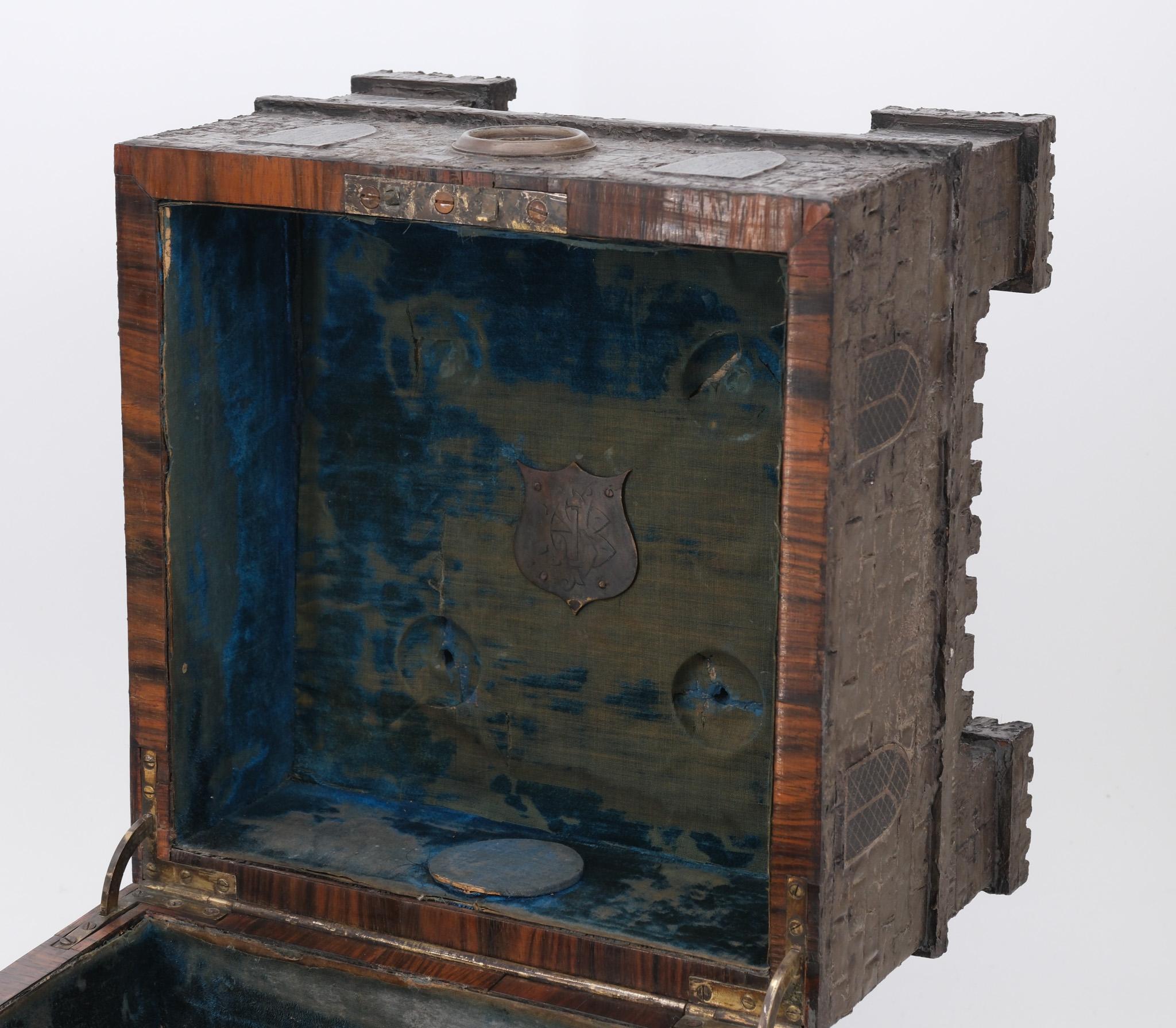 Rare 19th Century Decanter Box Depicting A Medieval Castle For Sale 12