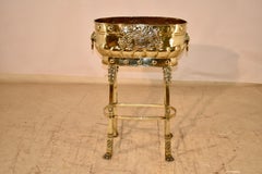 RARE 19. Jahrhundert geprägte Messing Pflanzer auf Original Stand