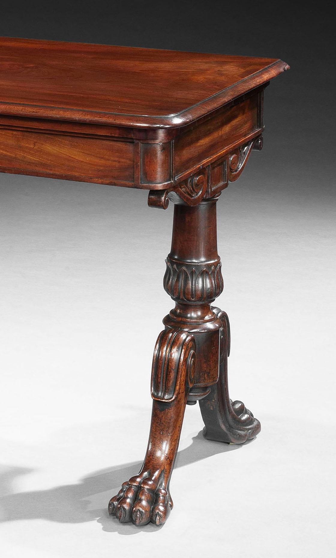 Rare 19th Century English Mahogany Extending Dining Table by Wilkinson & Sons In Good Condition For Sale In London, GB
