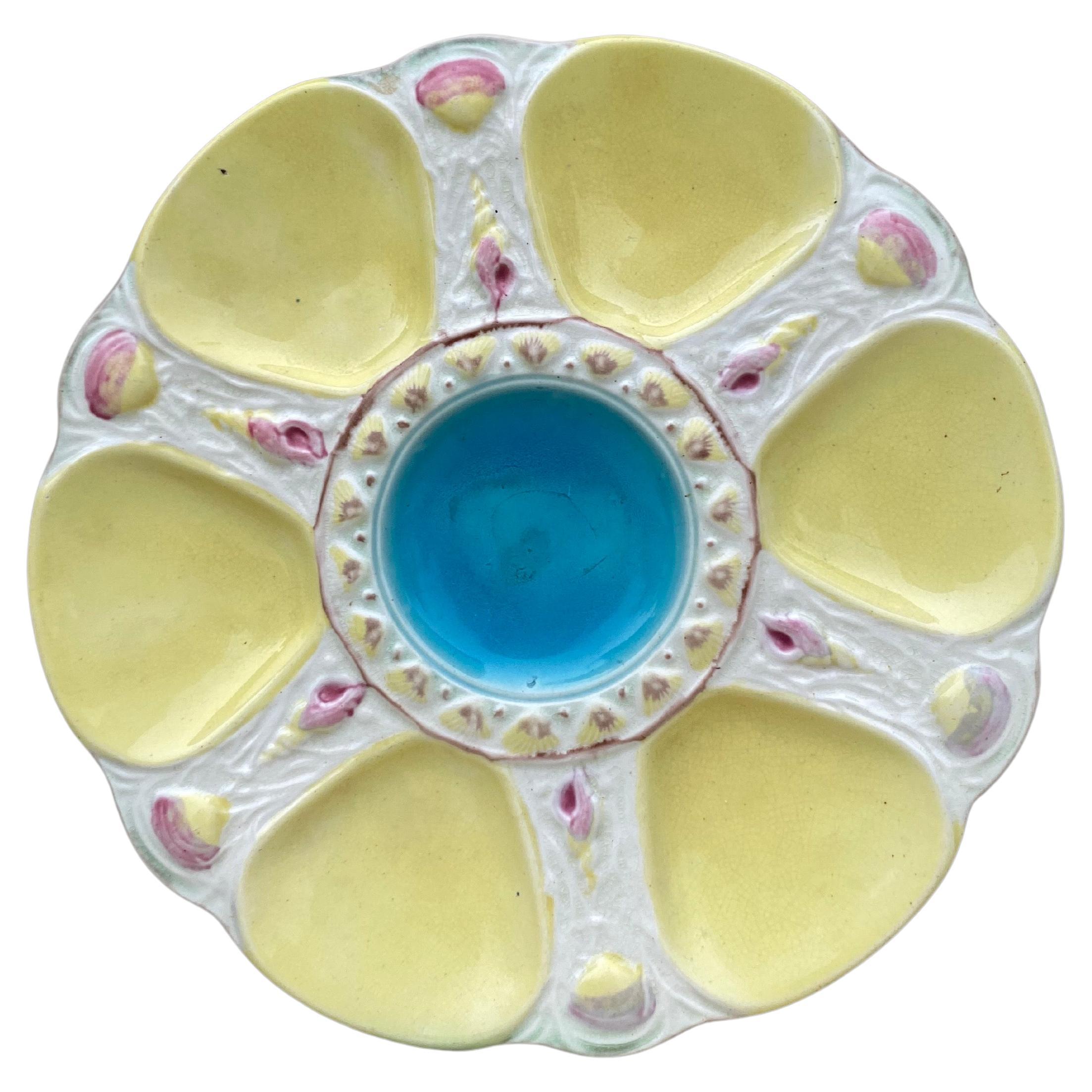 Rare 19th Century English Majolica Yellow Oyster Plate For Sale