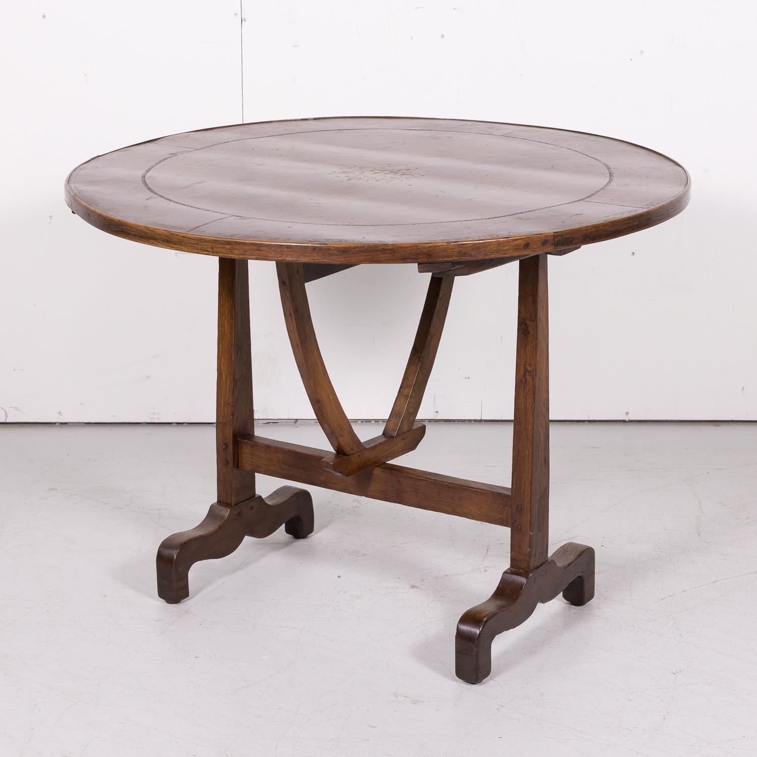 Rare 19th Century French Charles X Period Tilt-Top Wine Tasting or Vendage Table In Good Condition In Birmingham, AL