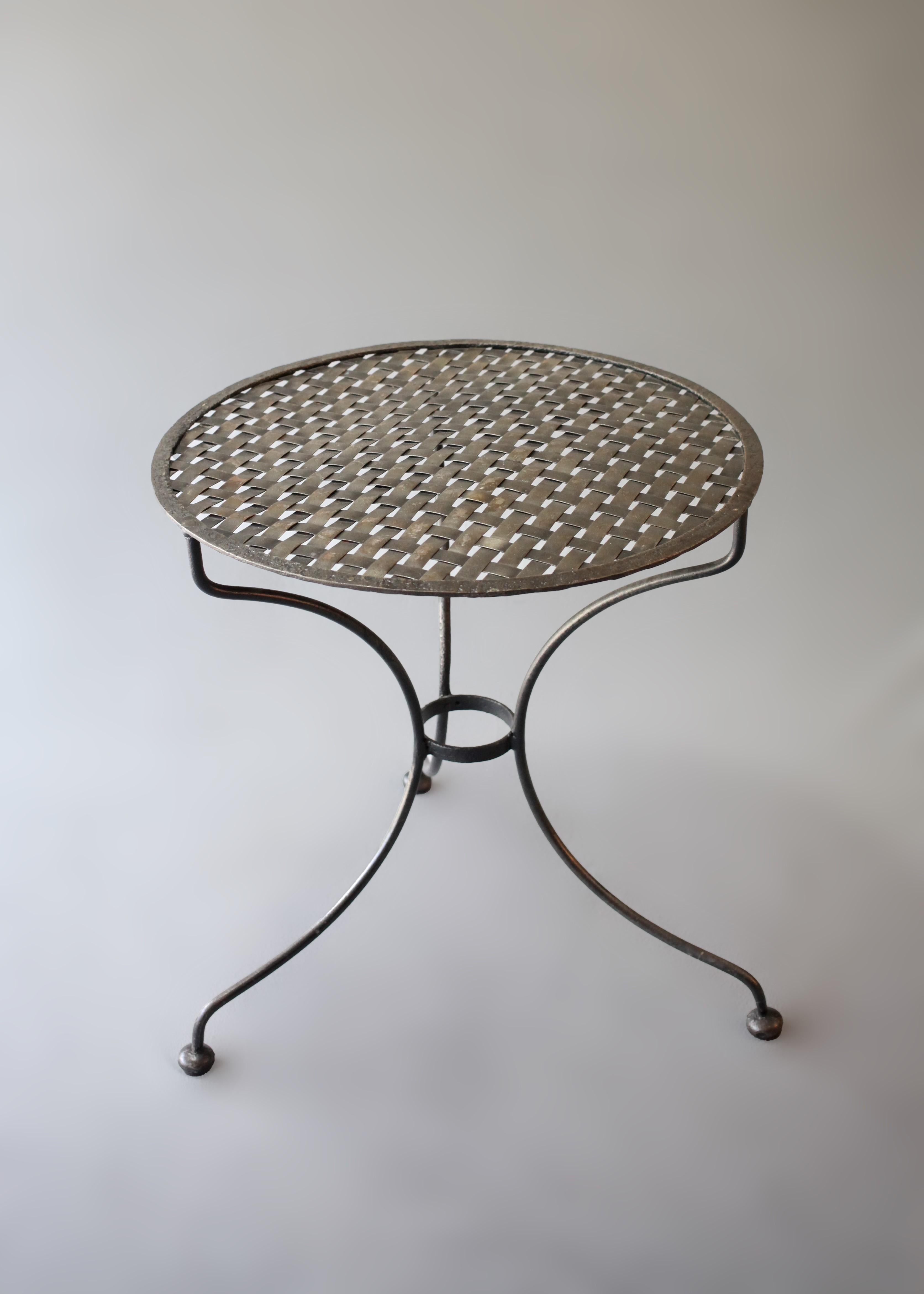 Rare 19th Century French Forged Iron Gueridon Garden Bistro Table In Good Condition For Sale In Austin, TX
