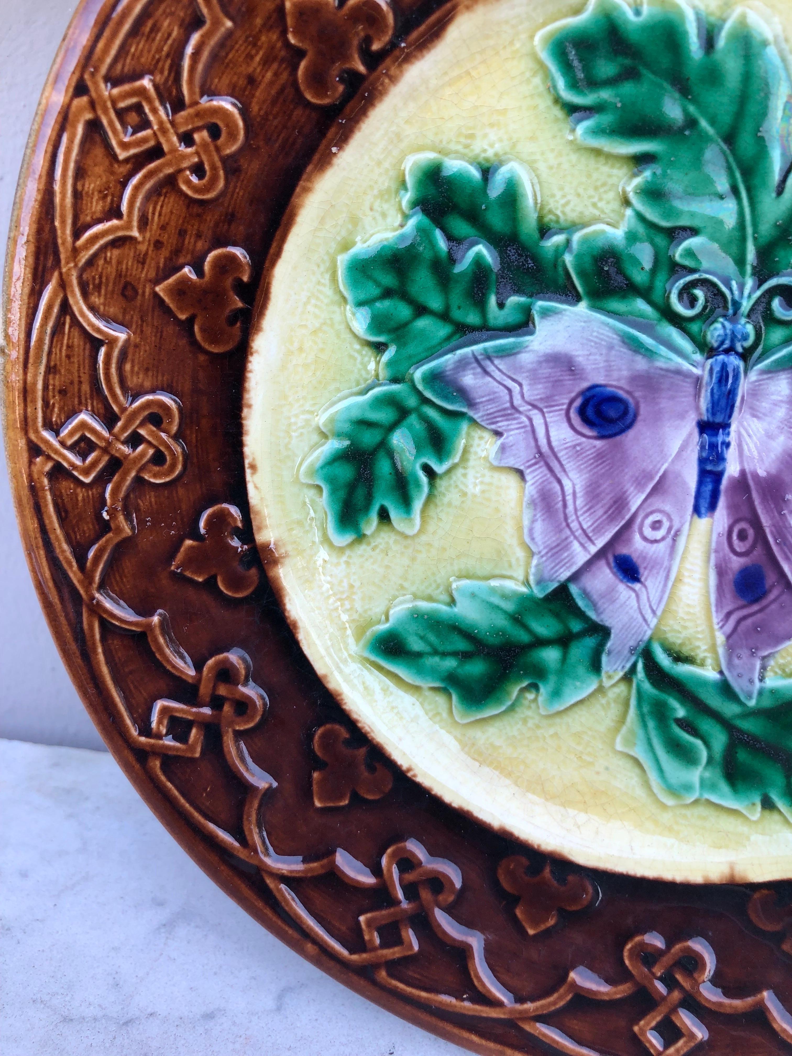 Rare 19th Century French Majolica Butterfly Plate Longchamp In Good Condition For Sale In Austin, TX