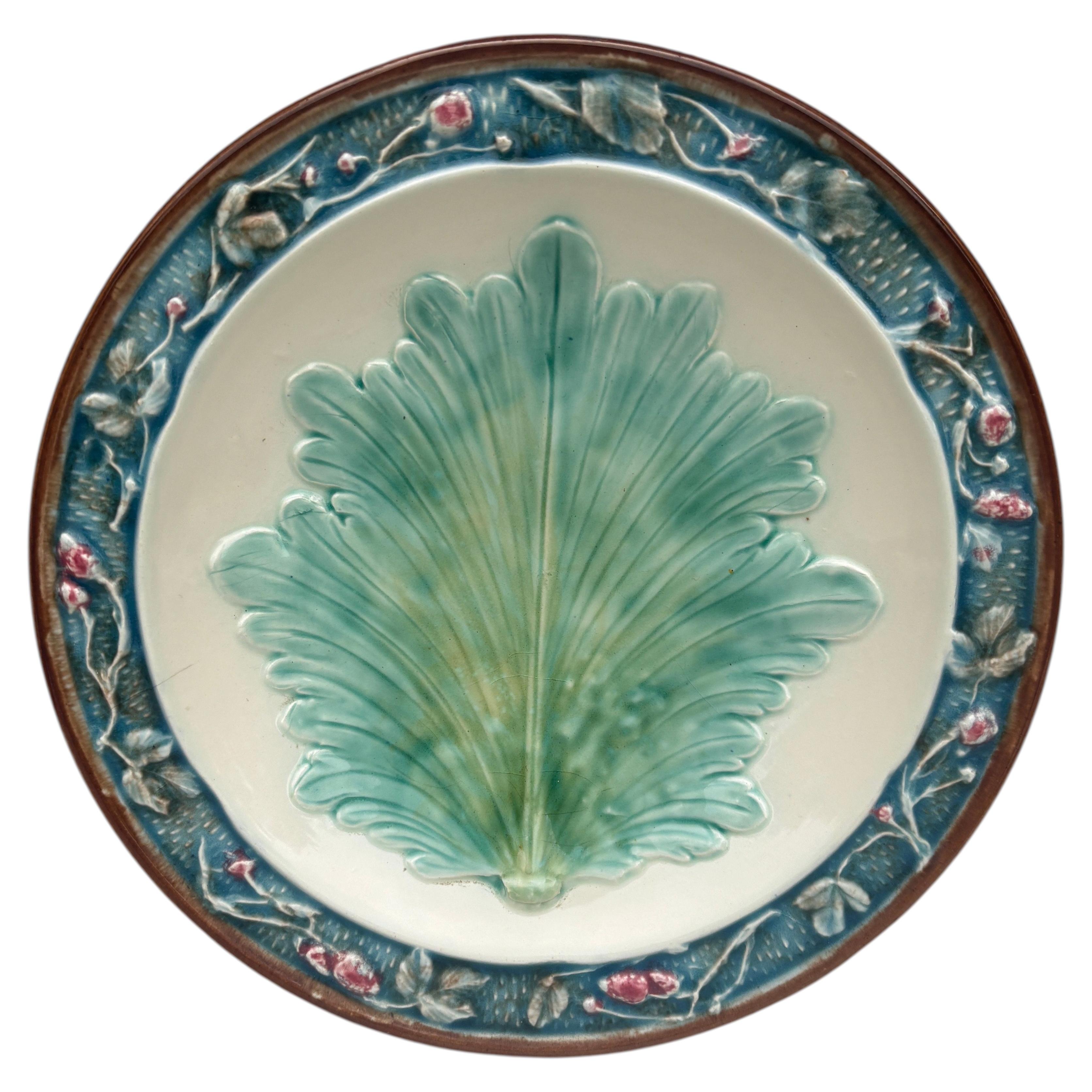 What is a majolica plate?