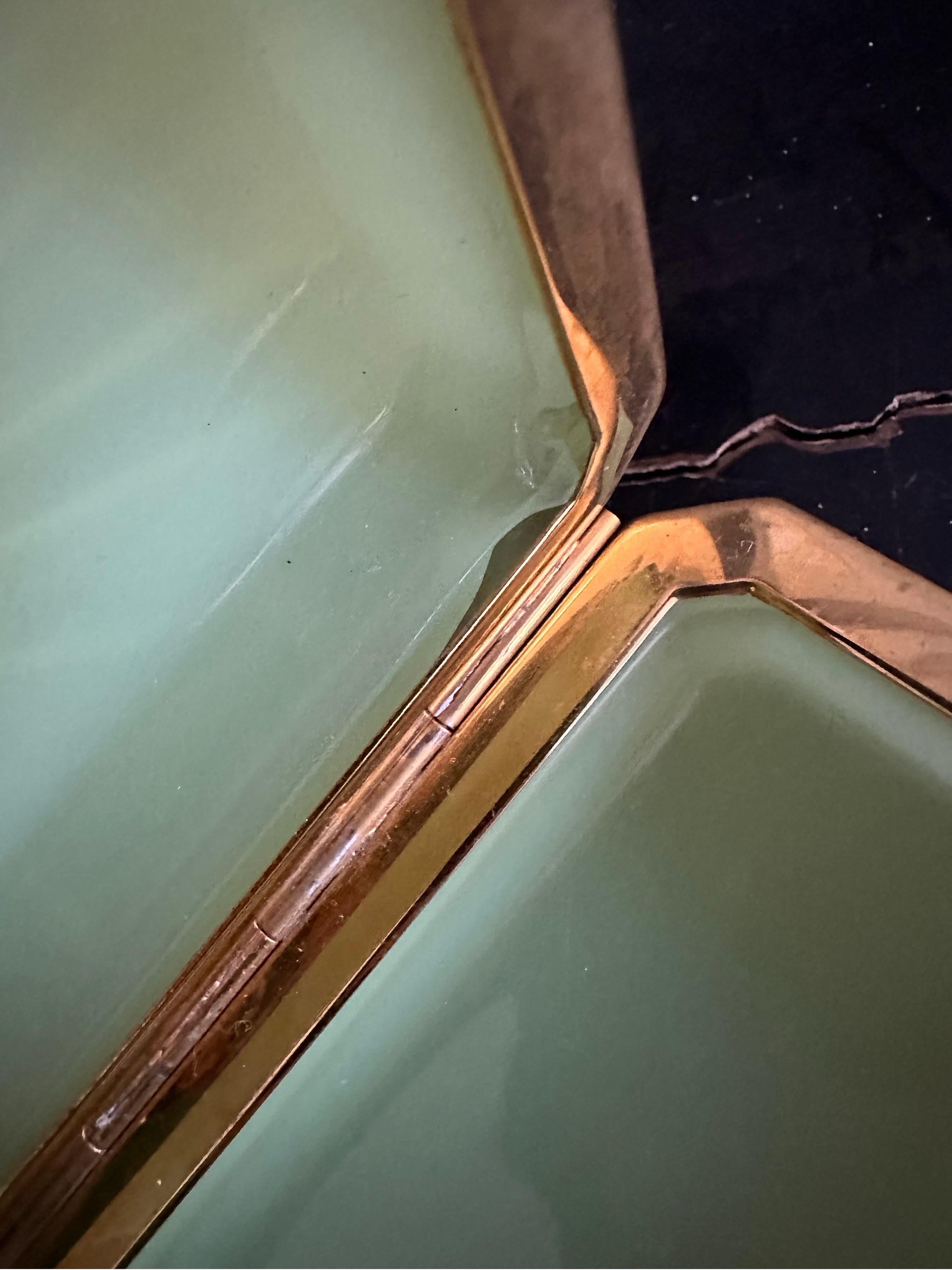 Rare 19th Century French Opaline Glass Trinket Box – Pistachio Green For Sale 5