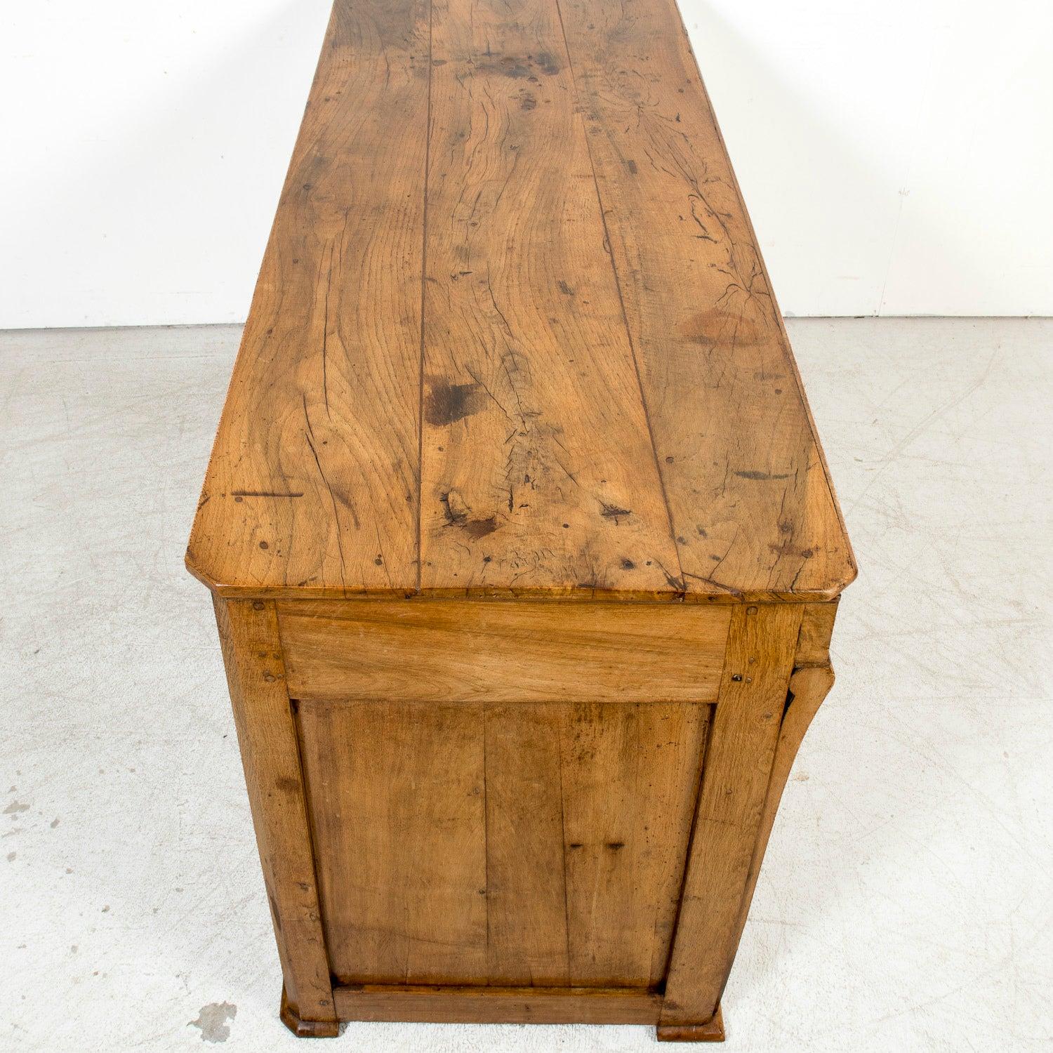 Rare 19th Century French Restauration Period Walnut Kitchen Island or Buffet 15