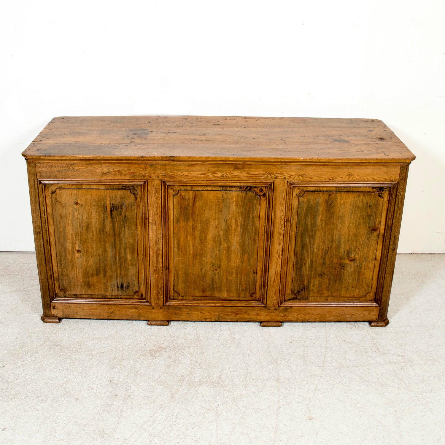 Rare 19th Century French Restauration Period Walnut Kitchen Island or Buffet 16