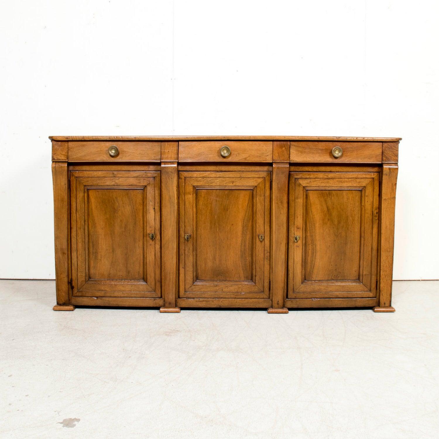 Rare 19th Century French Restauration Period Walnut Kitchen Island or Buffet 3