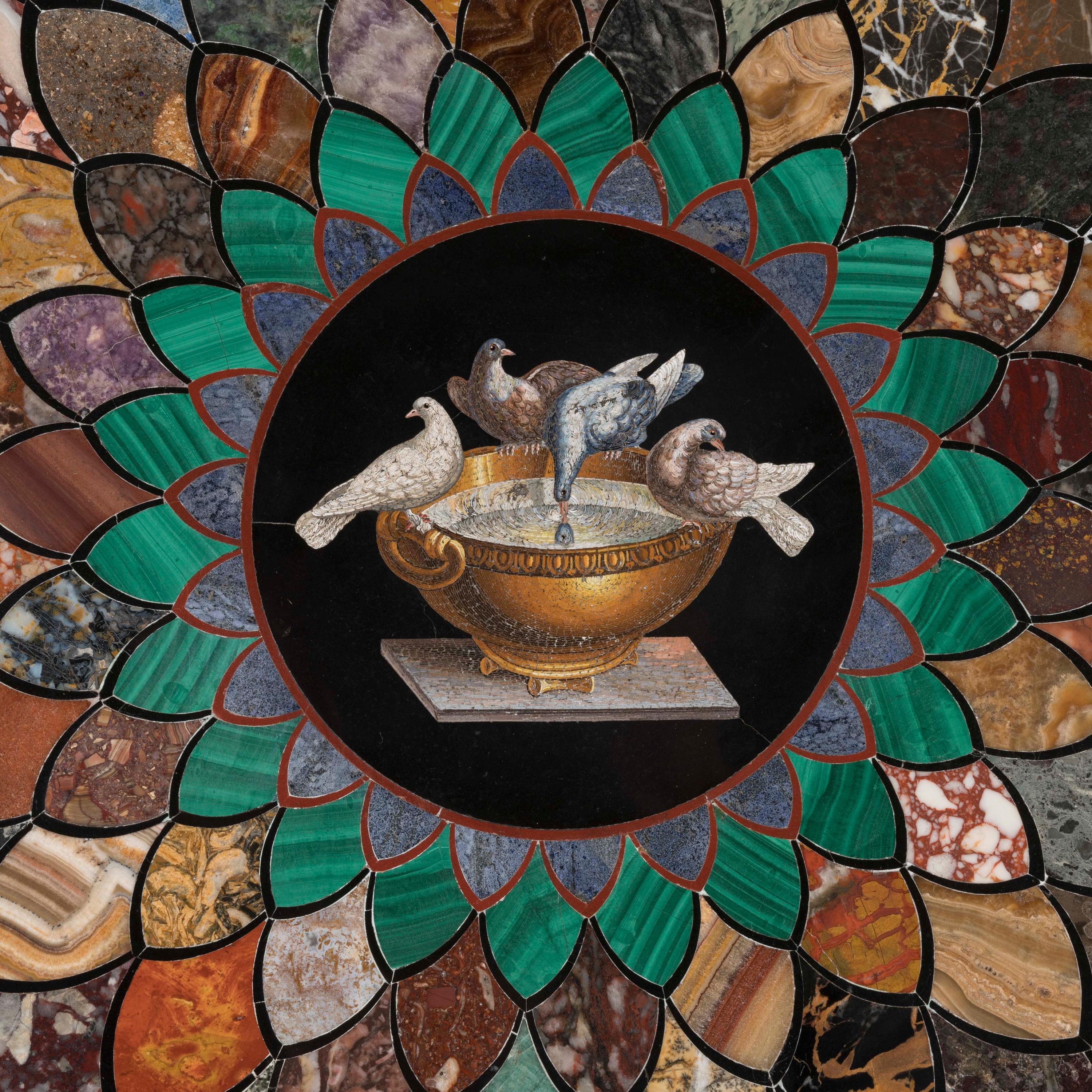Seltener Grand Tour-Tisch mit Marmorplatte aus dem 19. Jahrhundert auf vergoldetem Holzsockel (Mosaik) im Angebot