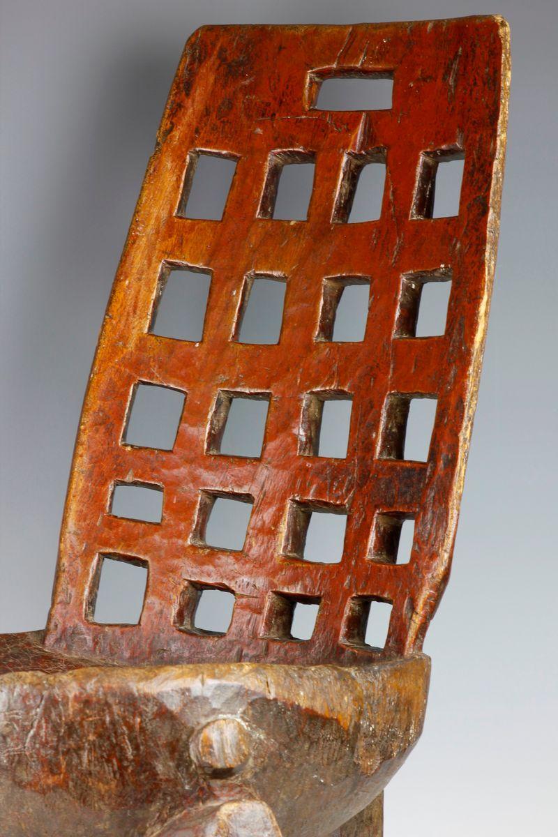 Rare 19th Century High-Backed Ethiopian Chair With Wonderful 'Dancing' Form For Sale 2