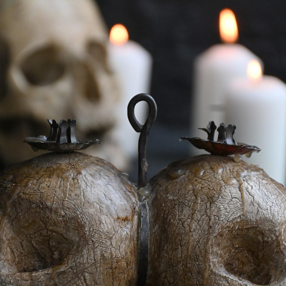 Rare bougeoir Memento Mori italien du 19e siècle sculpté à la main Bon état - En vente à London, GB