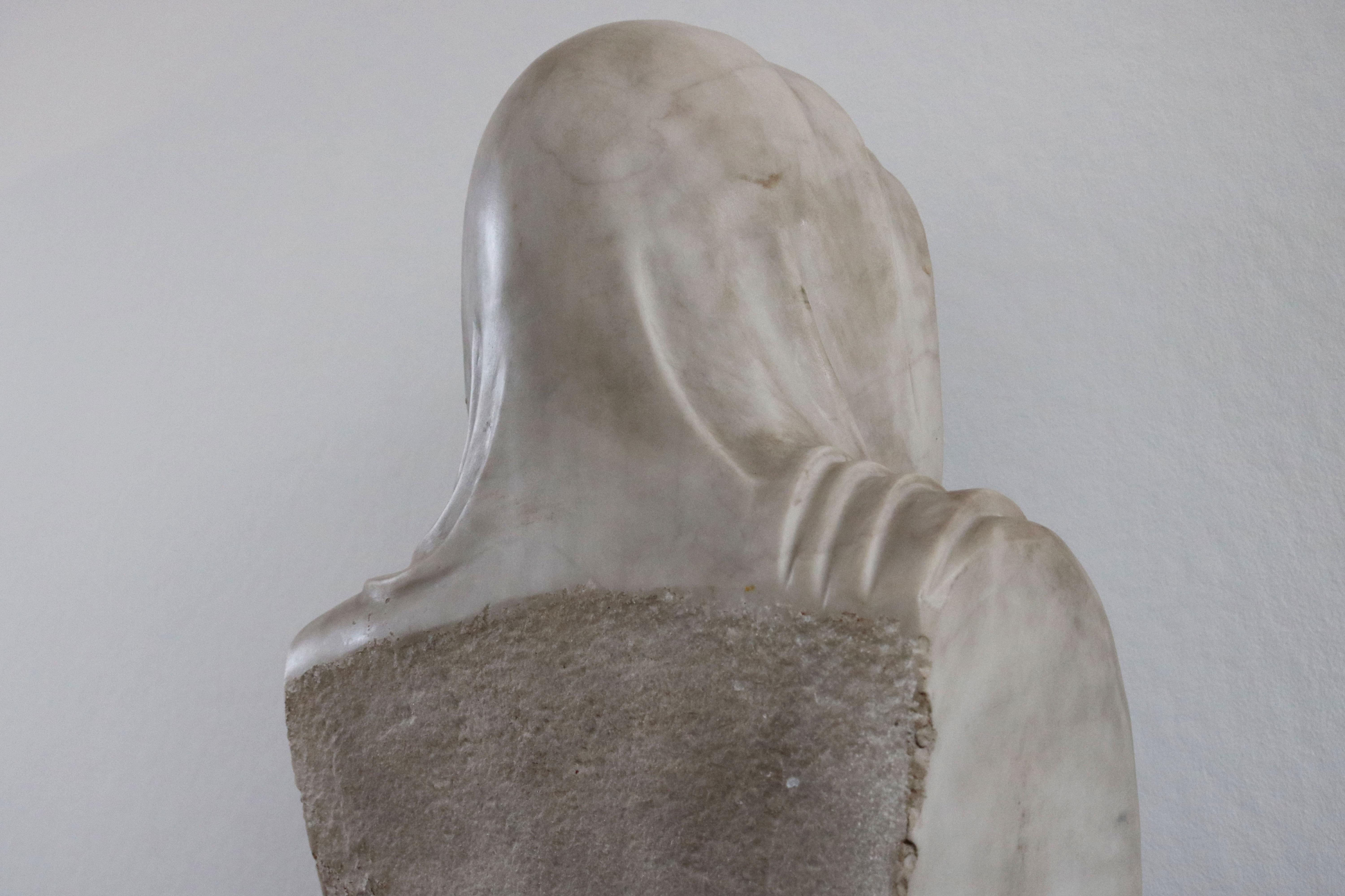 Raro busto / escultura italiana del siglo XIX Memento Mori Vanitas de mármol de Carrara en venta 5