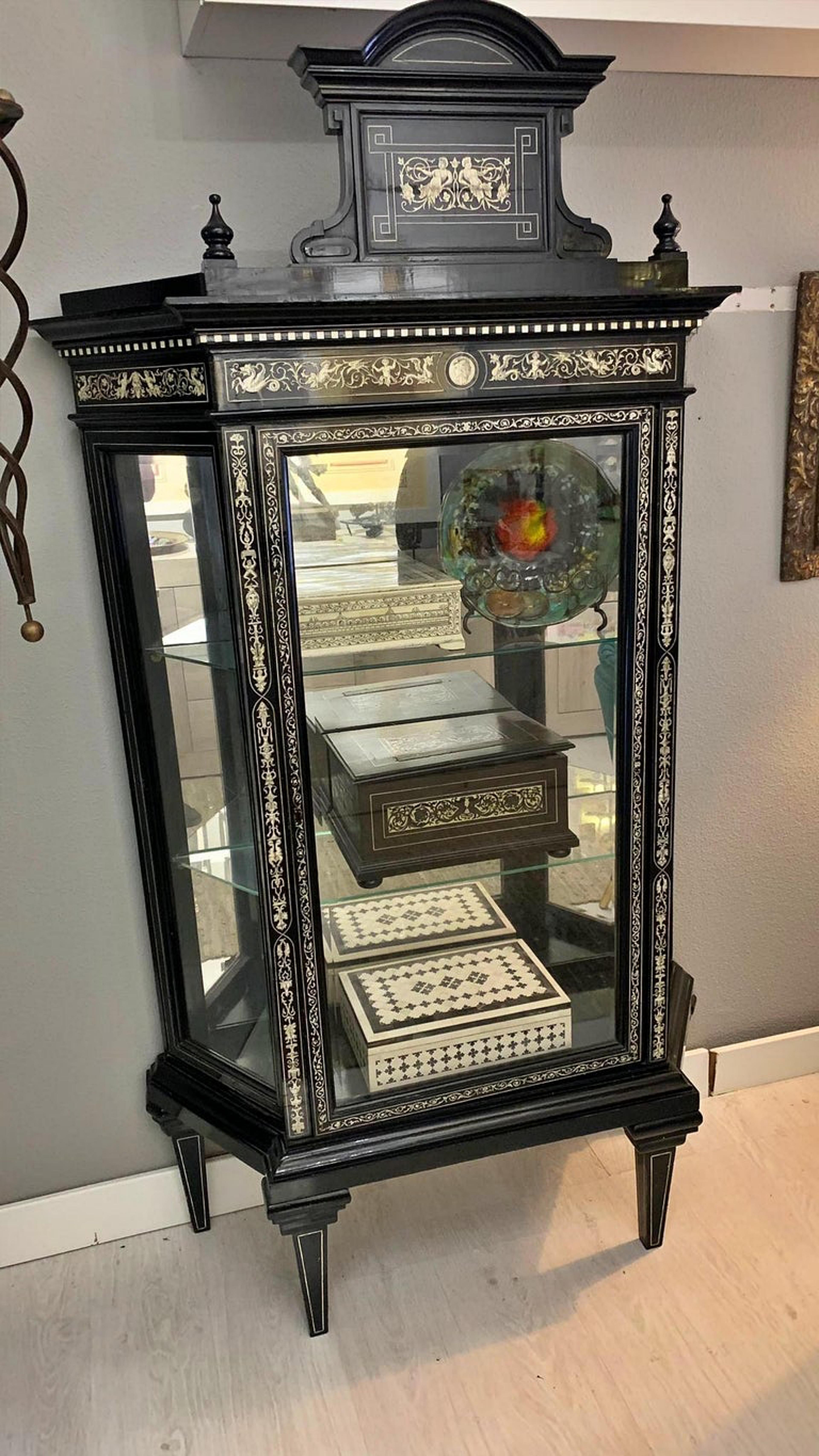 Renaissance Rare 19th Century Italian Vitrine Ferdinando Pogliani Style
