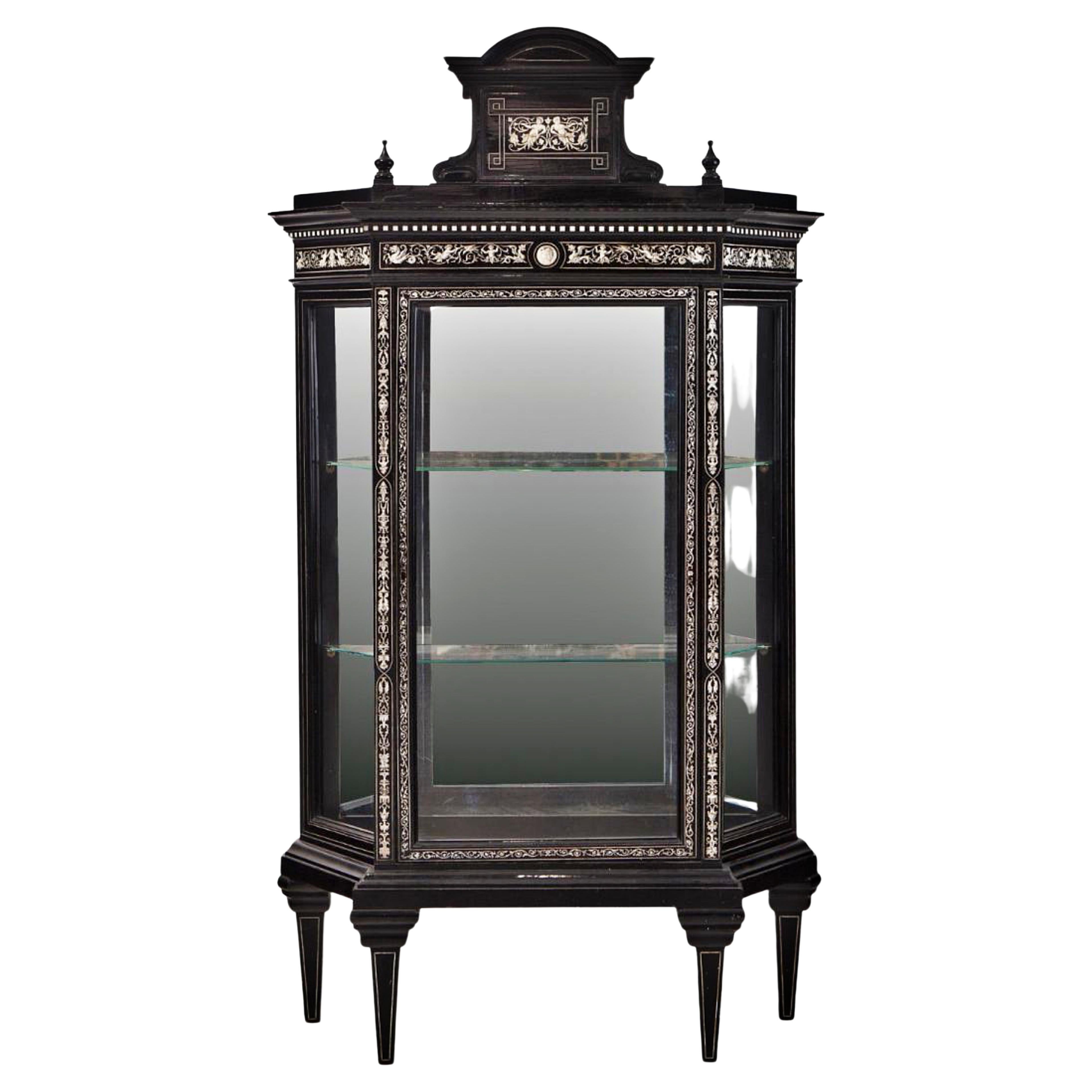 Rare vitrine italienne du 19ème siècle de style Ferdinando Pogliani