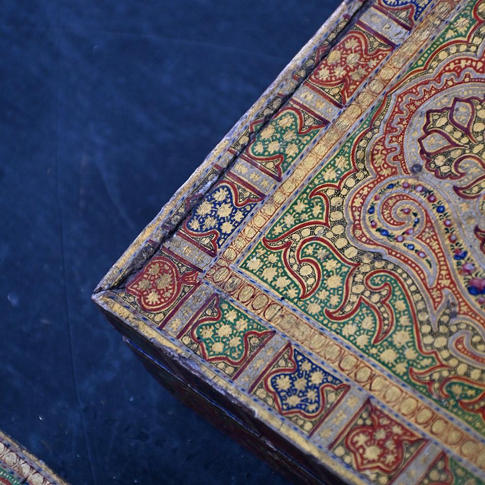 Rare 19th Century Kashmir Hand Painted Inkwell and Boxes Set In Good Condition For Sale In London, GB