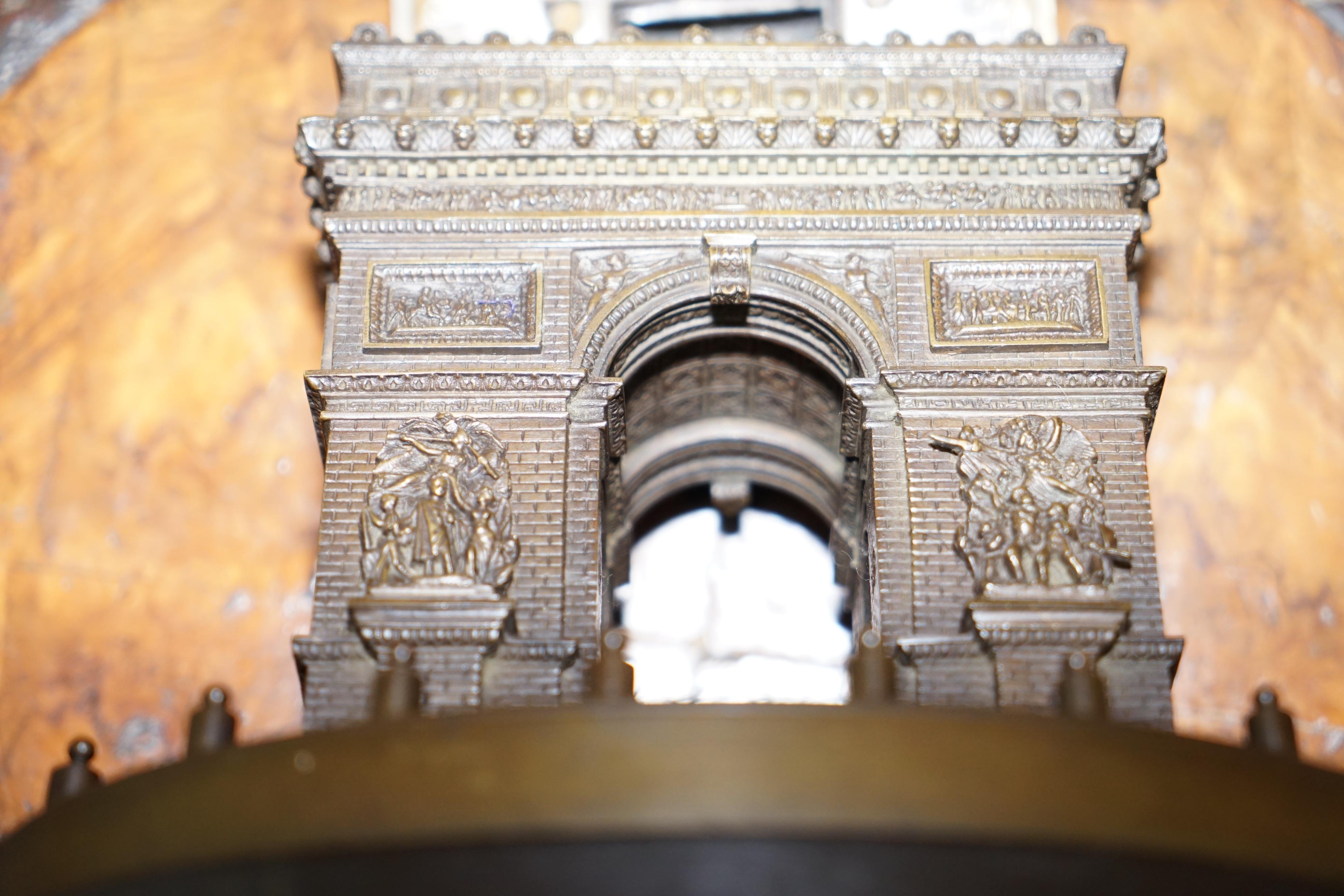Rara statua in bronzo Leblanc Freres Grand Tour del XIX secolo raffigurante l'Arco di Trionfo in vendita 13