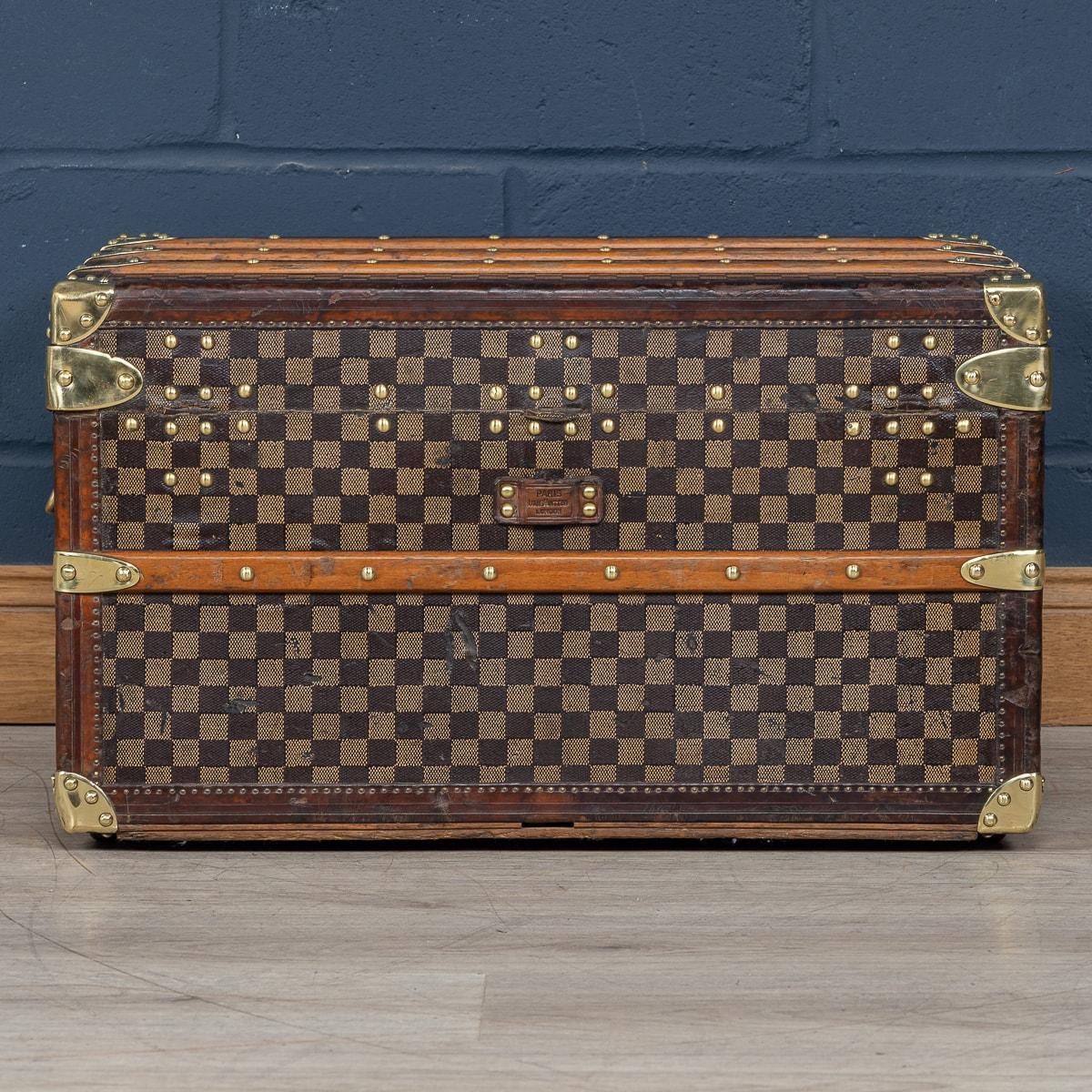 French Rare 19th Century Louis Vuitton Shirt Trunk In Damier Canvas, France c.1895