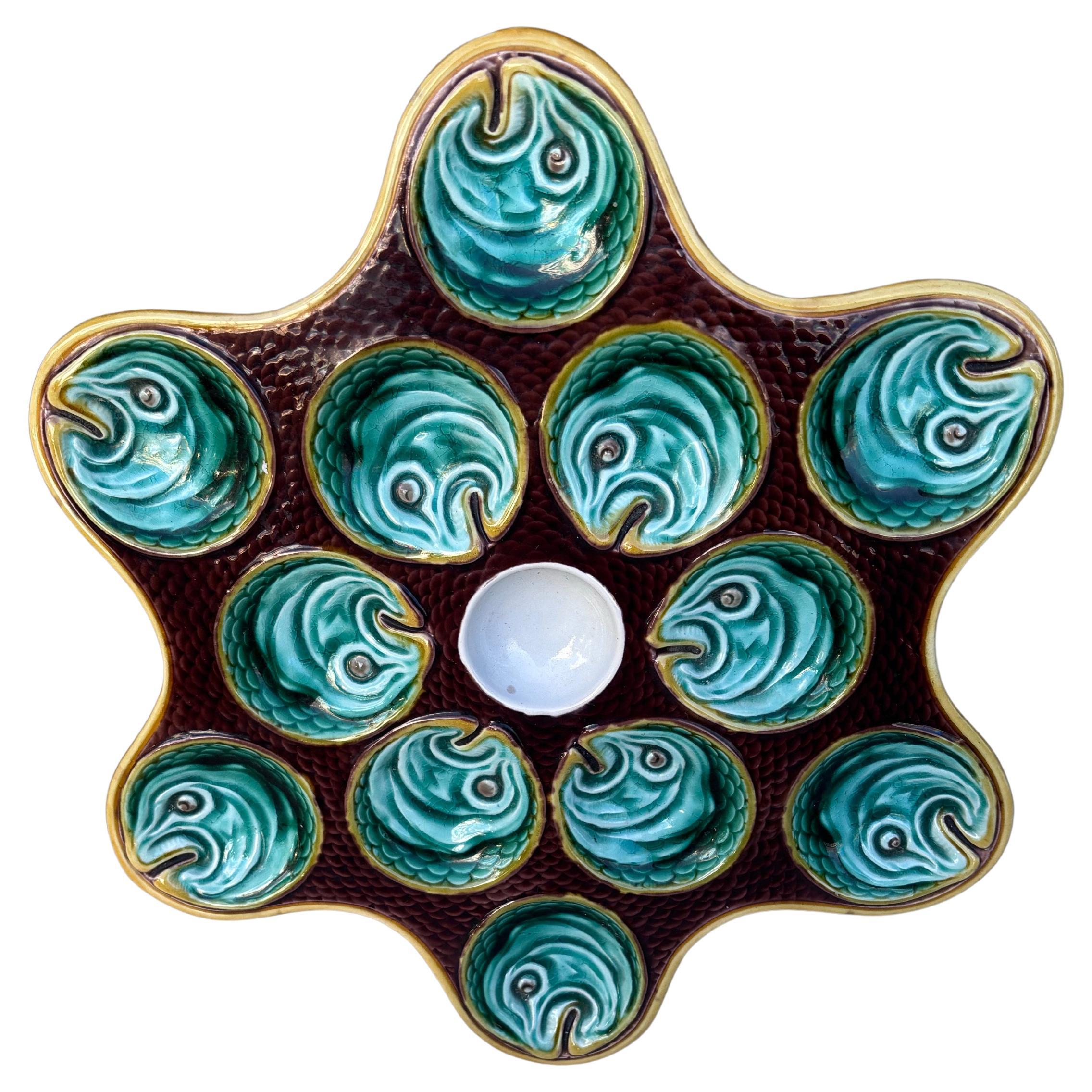 Victorian Rare 19th Century Majolica Oyster Fish Heads Plate Wedgwood For Sale