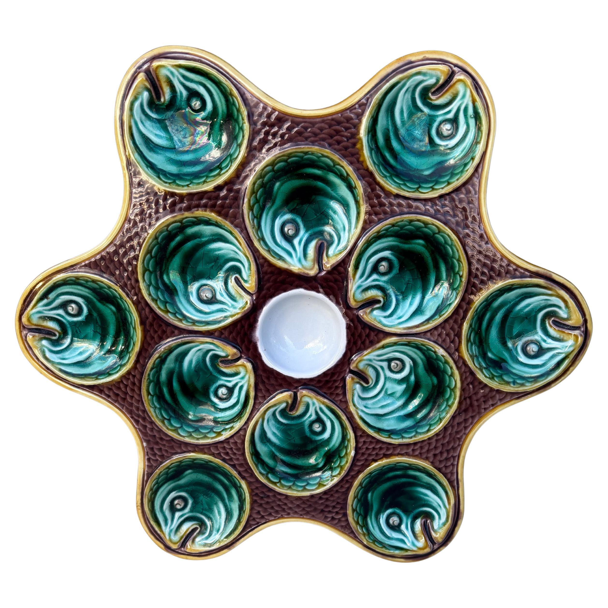 Victorian Rare 19th Century Majolica Oyster Fish Heads Plate Wedgwood For Sale