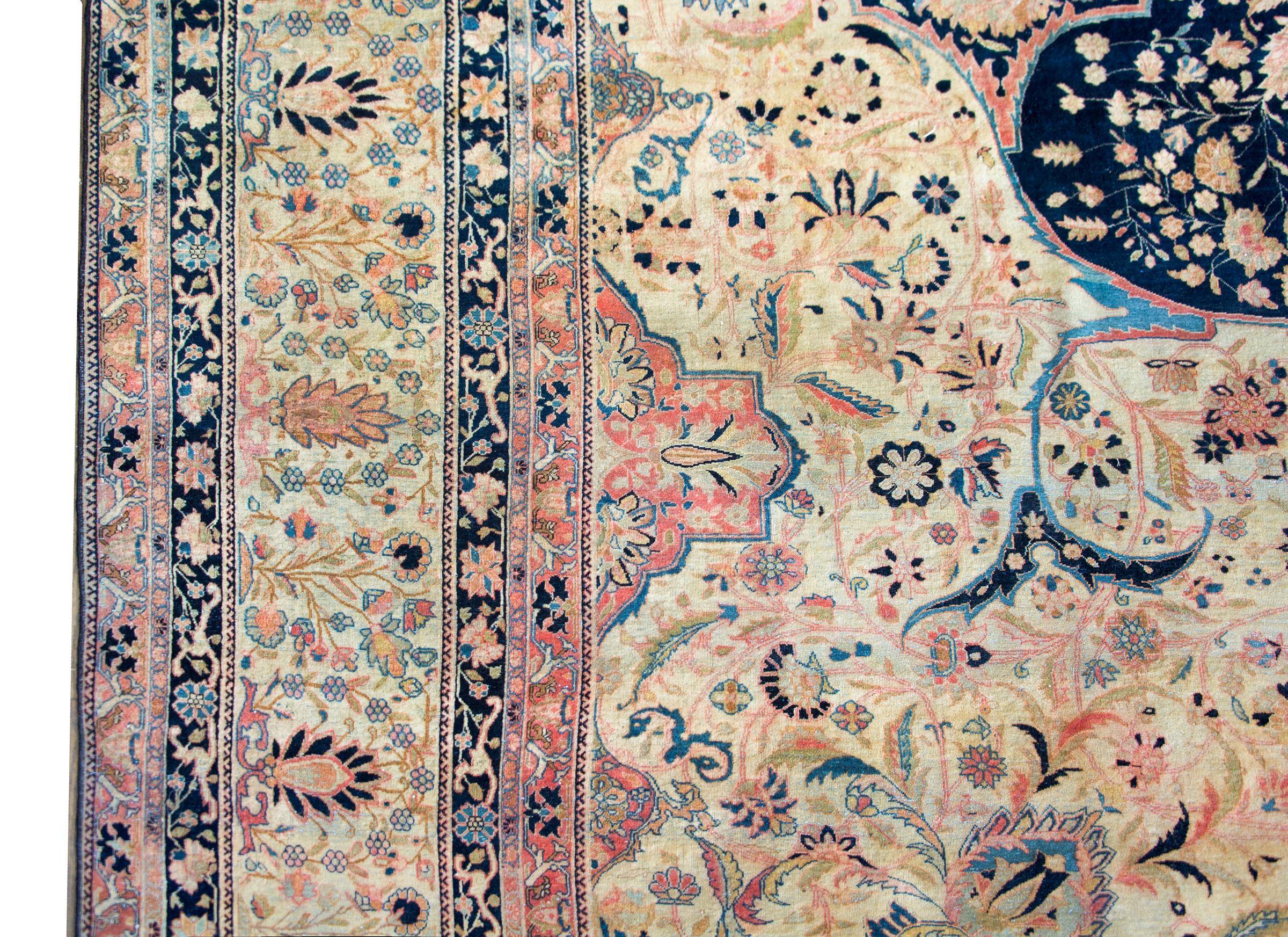 Seltener Mohtasham Kashan-Teppich aus dem 19. Jahrhundert im Zustand „Gut“ im Angebot in Chicago, IL