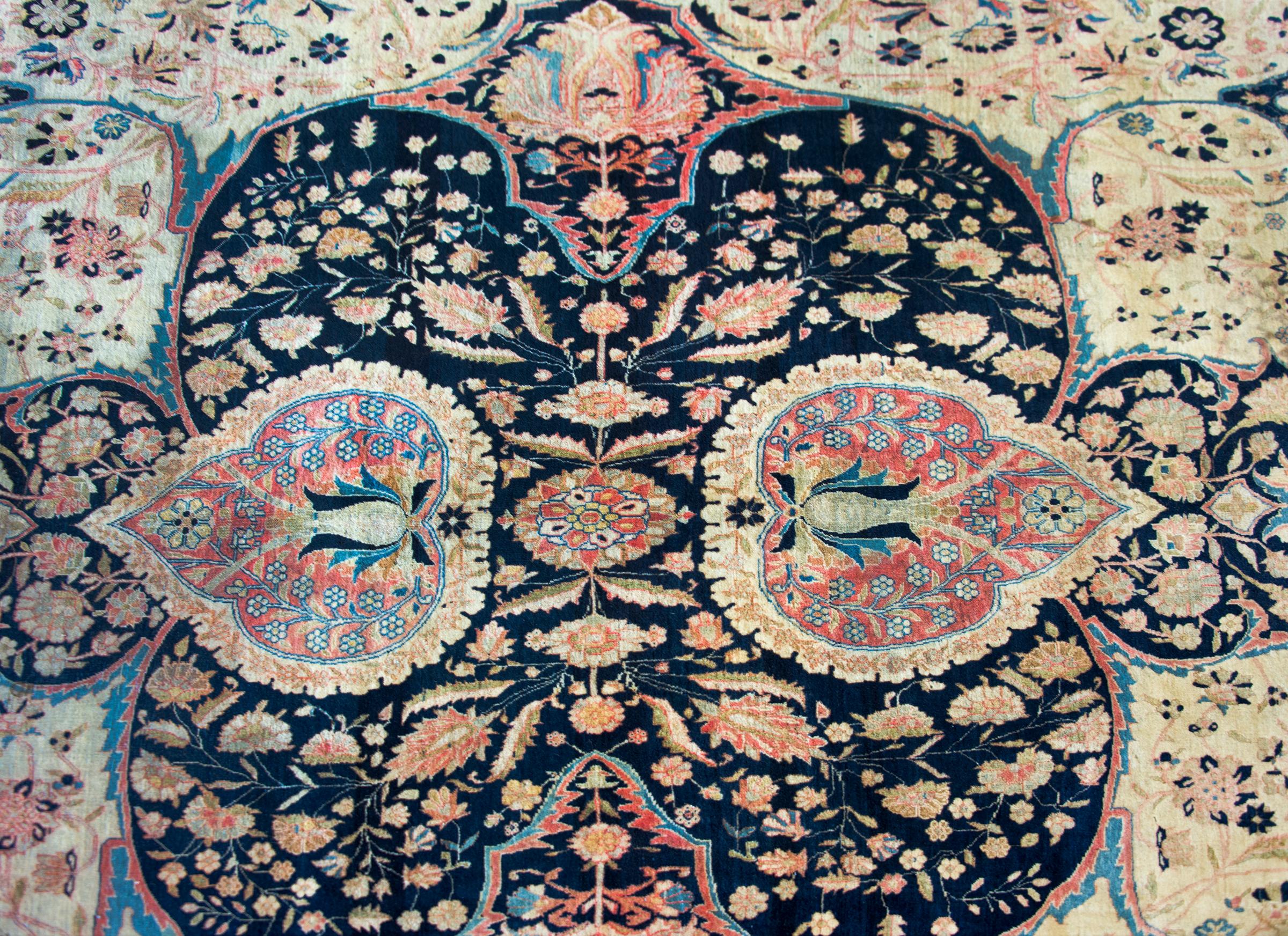 Seltener Mohtasham Kashan-Teppich aus dem 19. Jahrhundert im Angebot 1