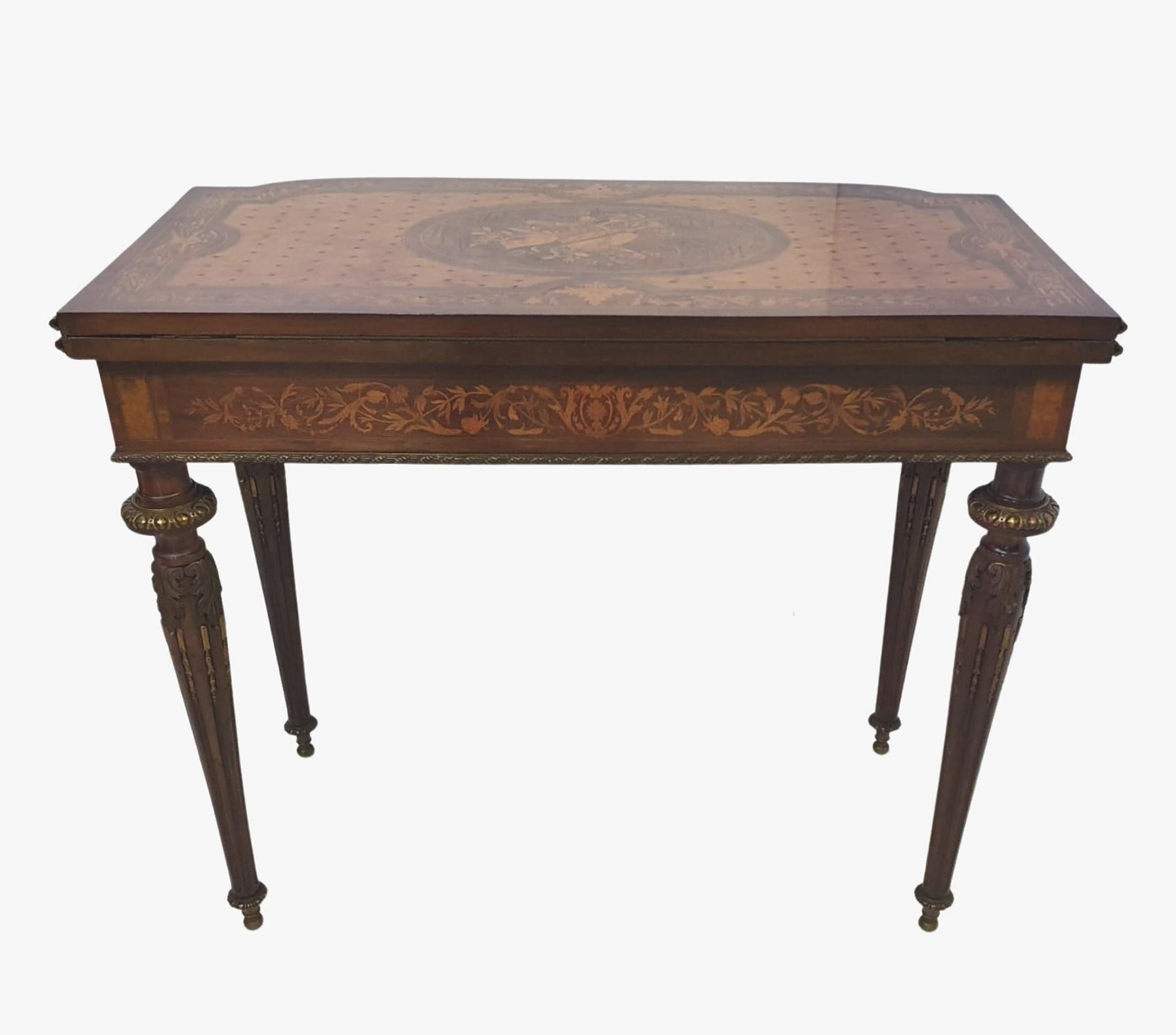 Rare 19th Century Museum Quality Marquetry Inlaid Card Table In Good Condition For Sale In Dublin, IE