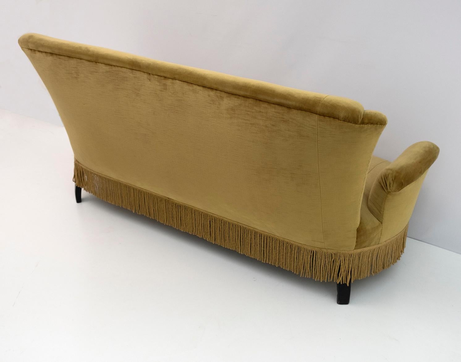 Rare 19th Century Napoleon III Velvet Sofa For Sale 5
