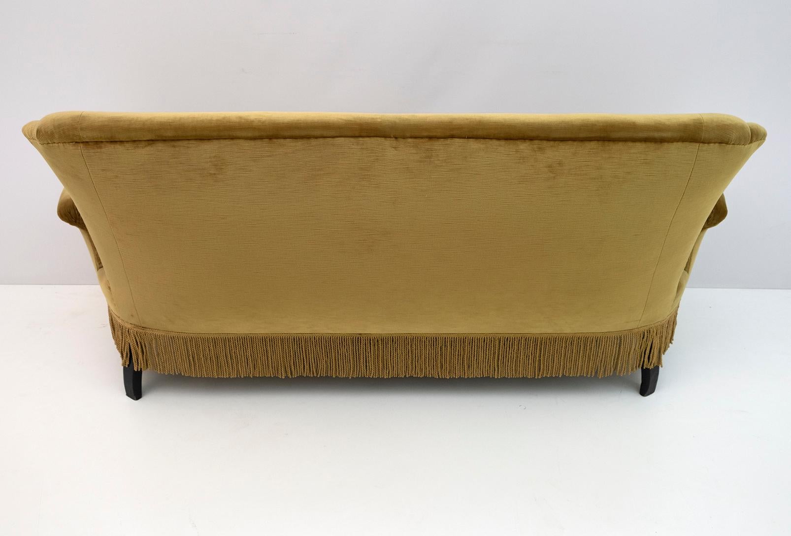 Rare 19th Century Napoleon III Velvet Sofa For Sale 4