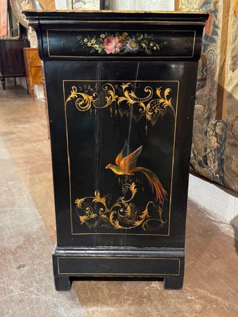 Rara Cómoda Louis Philippe Pintada del Siglo XIX en Bueno estado para la venta en Dallas, TX