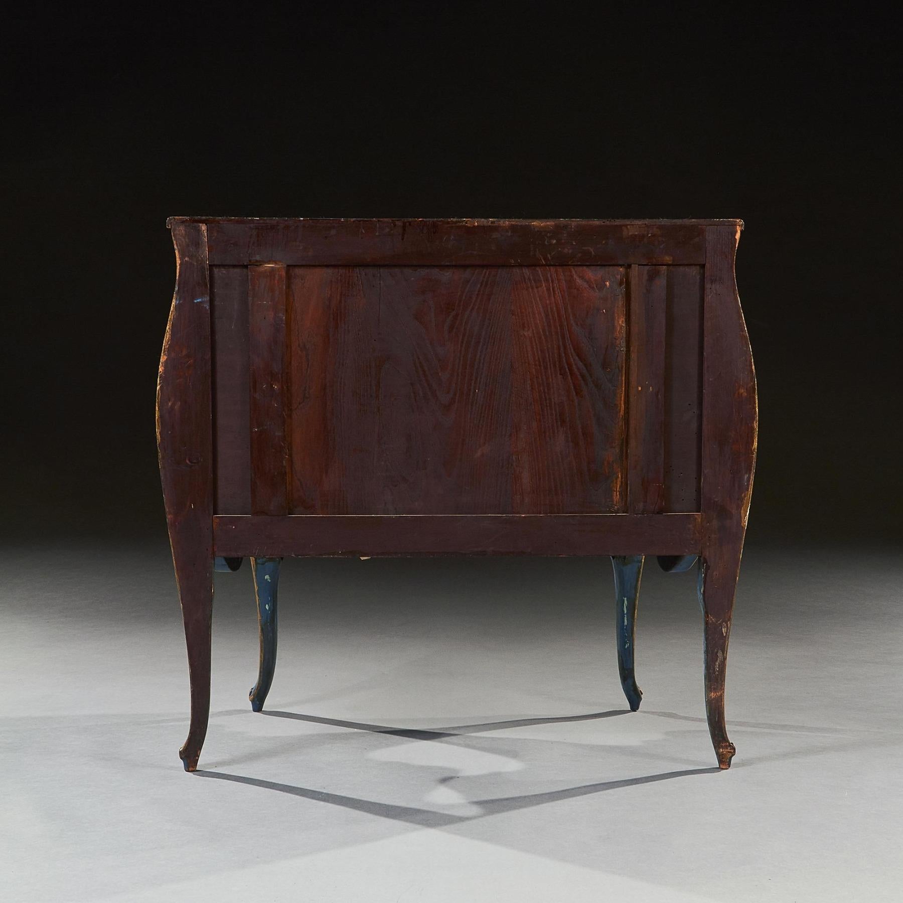 Rare 19th Century Pale Blue Japanned Bombe Chinoiserie Commode 1