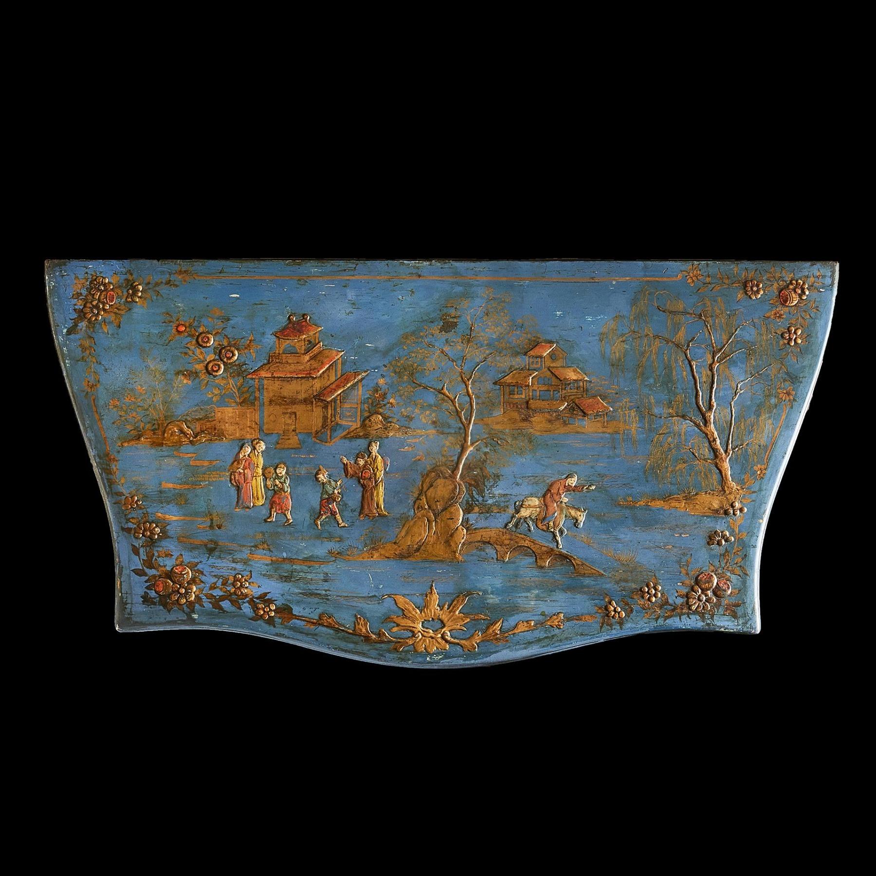 Rare 19th Century Pale Blue Japanned Bombe Chinoiserie Commode 2