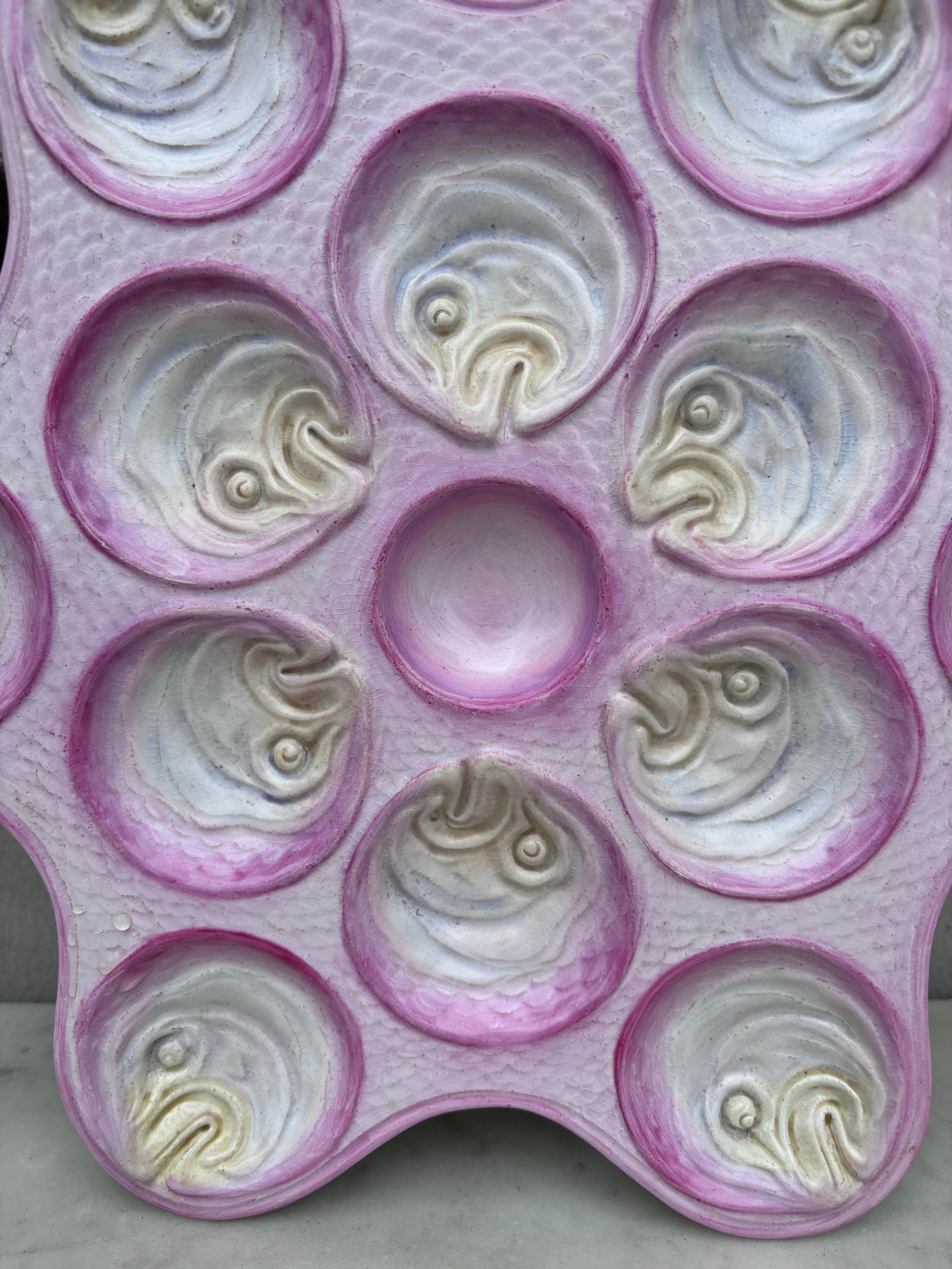 Rare 19th Century Pink Majolica Oyster Fish Heads Plate Wedgwood In Good Condition For Sale In Austin, TX