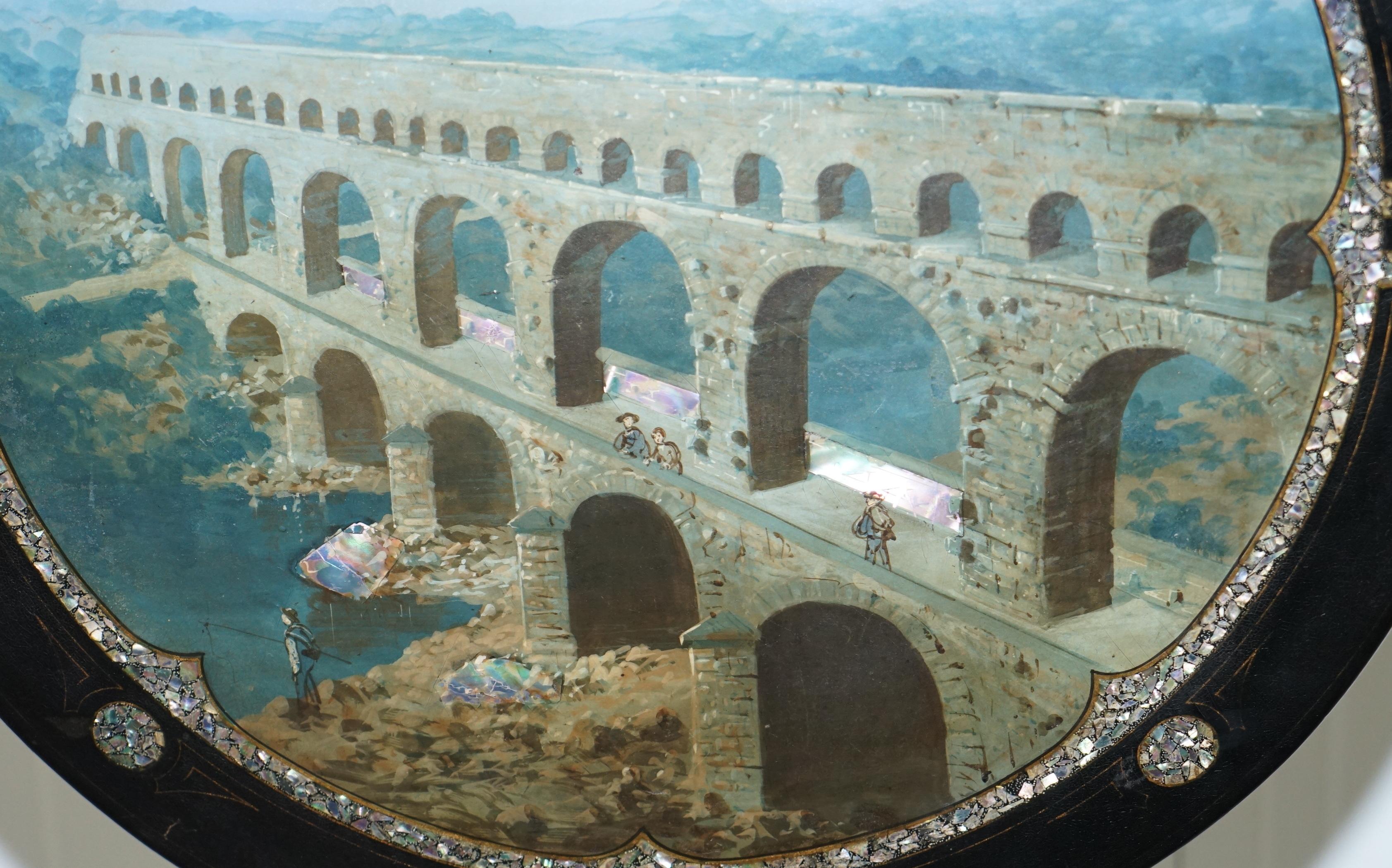 Seltene 19. Jahrhundert Pont Du Gard Aquädukt Grand Tour Perlmutt Tripod Tisch im Angebot 2