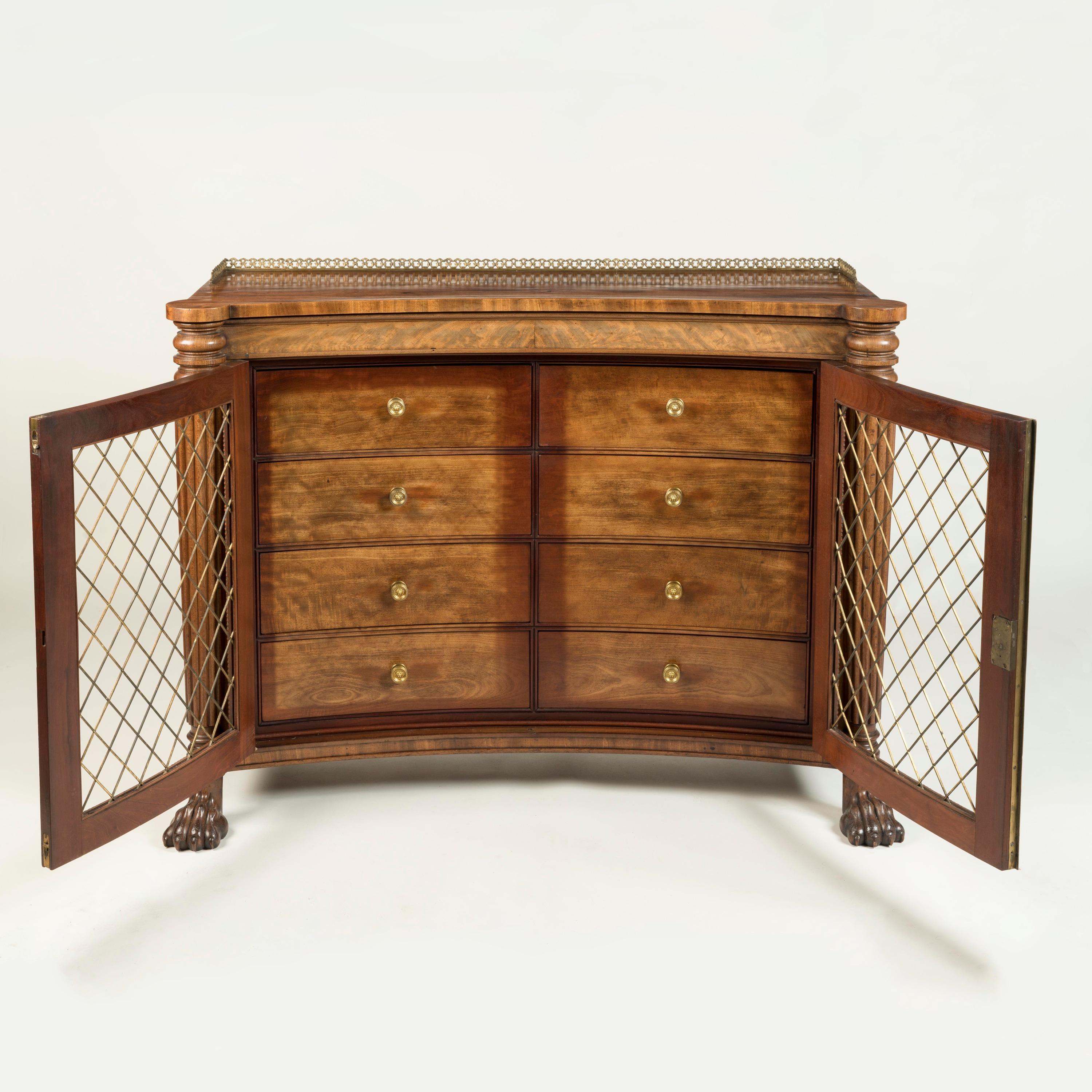 Rare 19th Century Regency Concave Side Cabinet of Mahogany with Brass Accents In Good Condition For Sale In London, GB