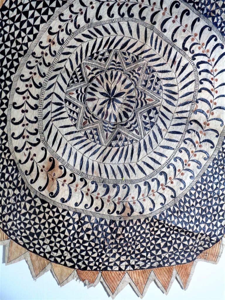 An antique Samoa Siapo (tapa cloth) made from the inner bark of the mulberry tree / free hand paint decorated ( Siapo Mamanu ) with the natural dyes from plants, tree and clays. This Tapa cloth has not seen the light of day for many years -