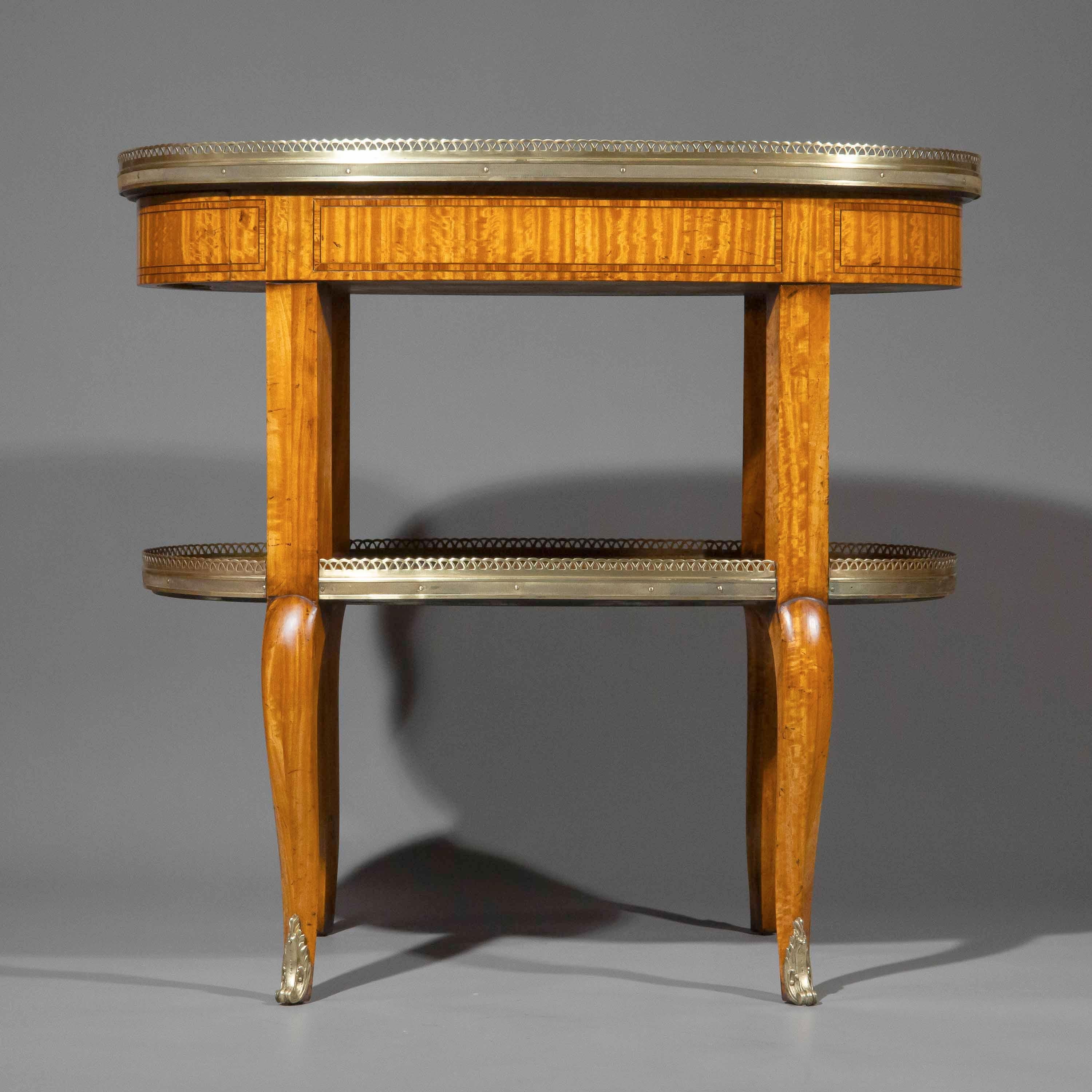 Raras mesas auxiliares de madera satinada del siglo XIX, circa 1880 en venta 5