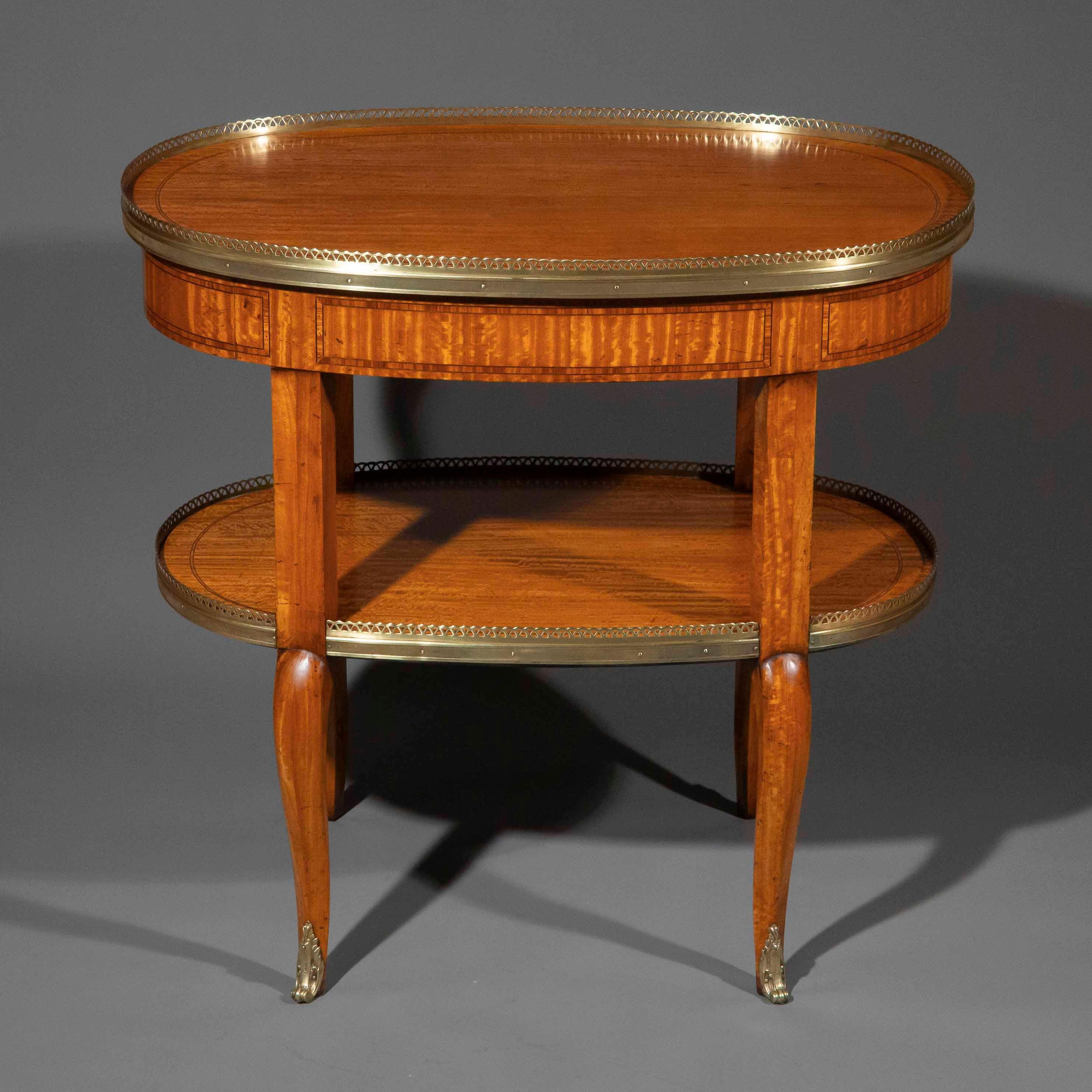 Raras mesas auxiliares de madera satinada del siglo XIX, circa 1880 en venta 4